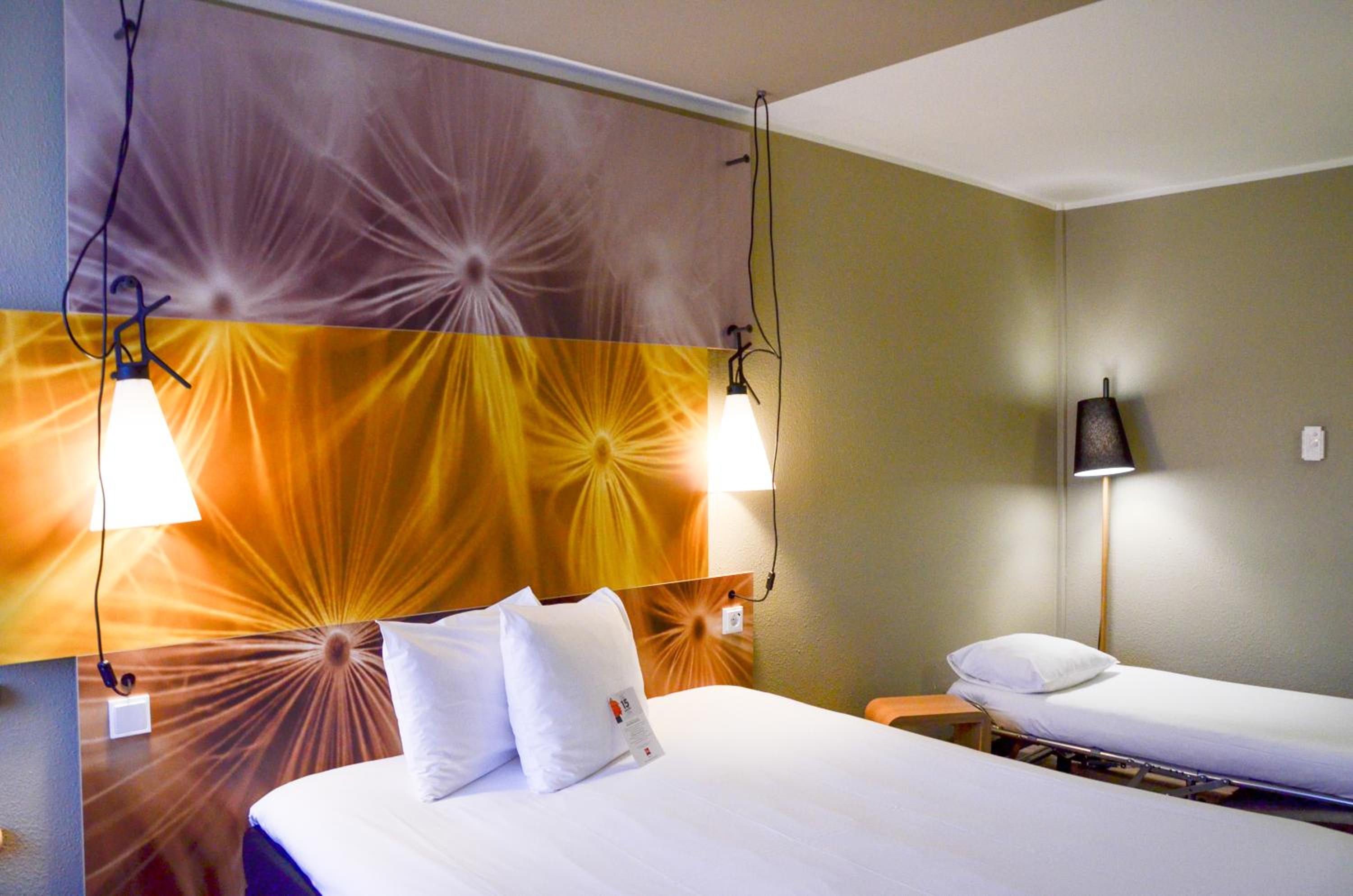 Standard Double or Twin Room - Photo 17