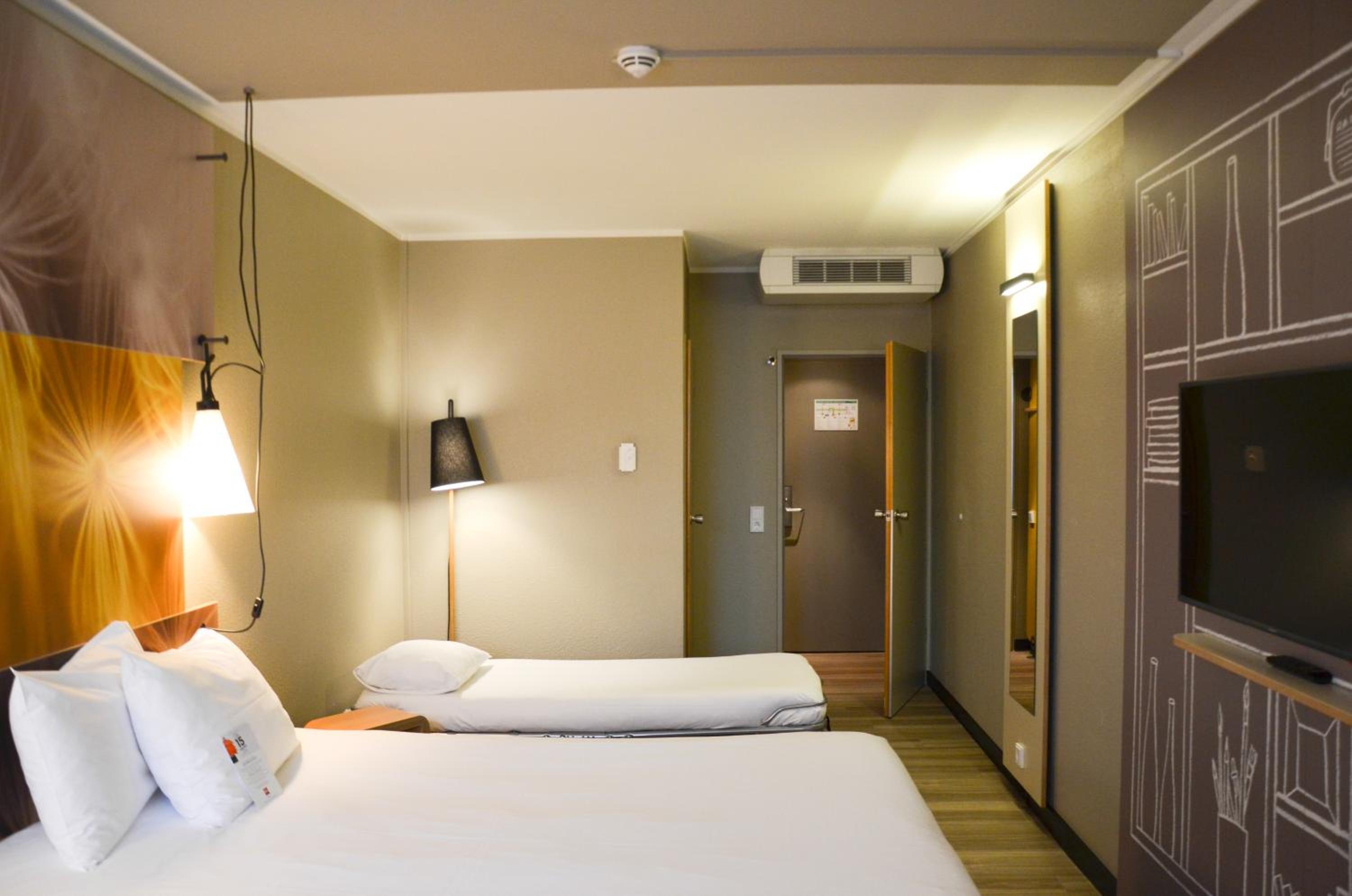 Standard Double or Twin Room - Photo 15