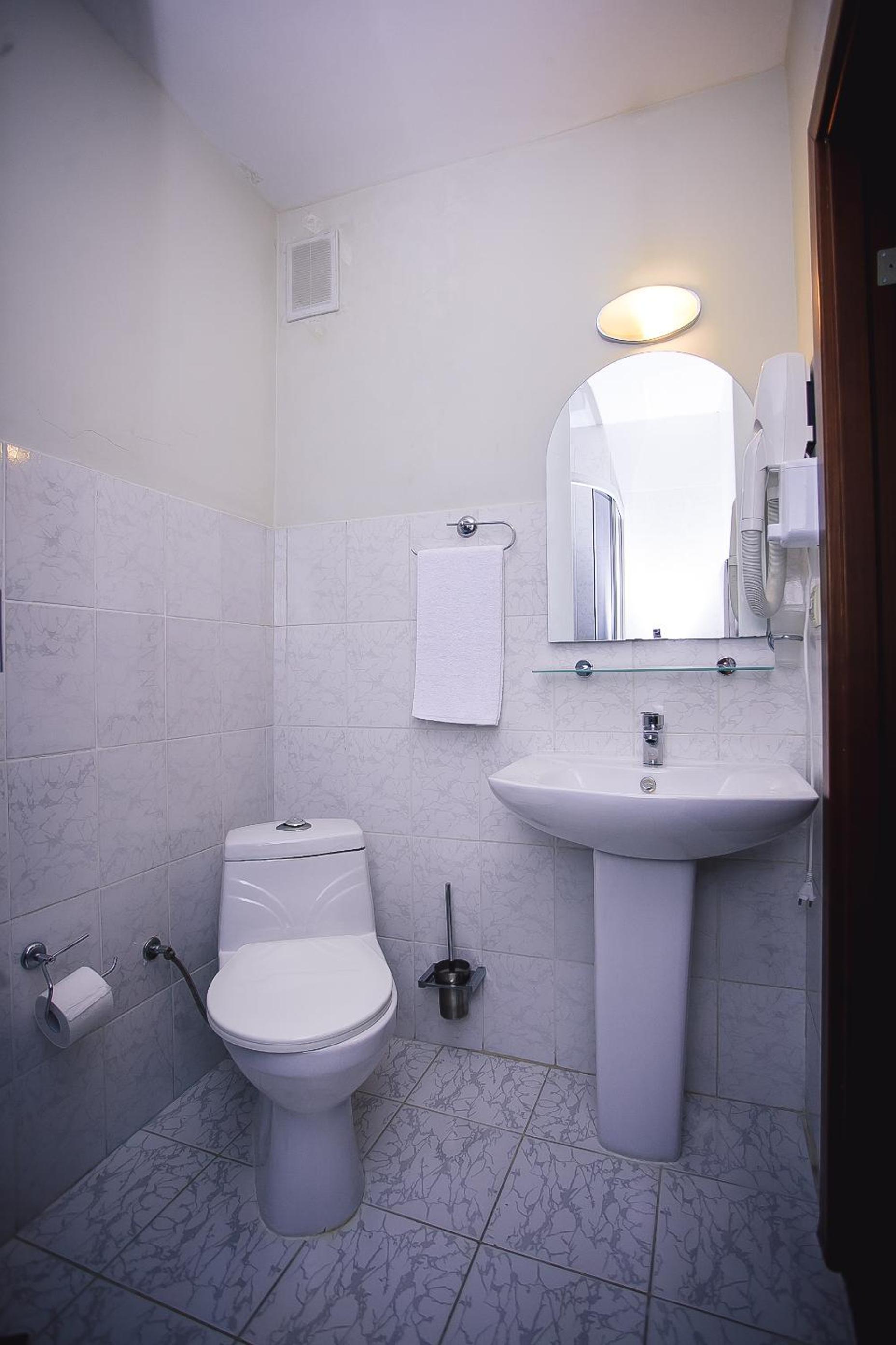 Small Single Room photo 2