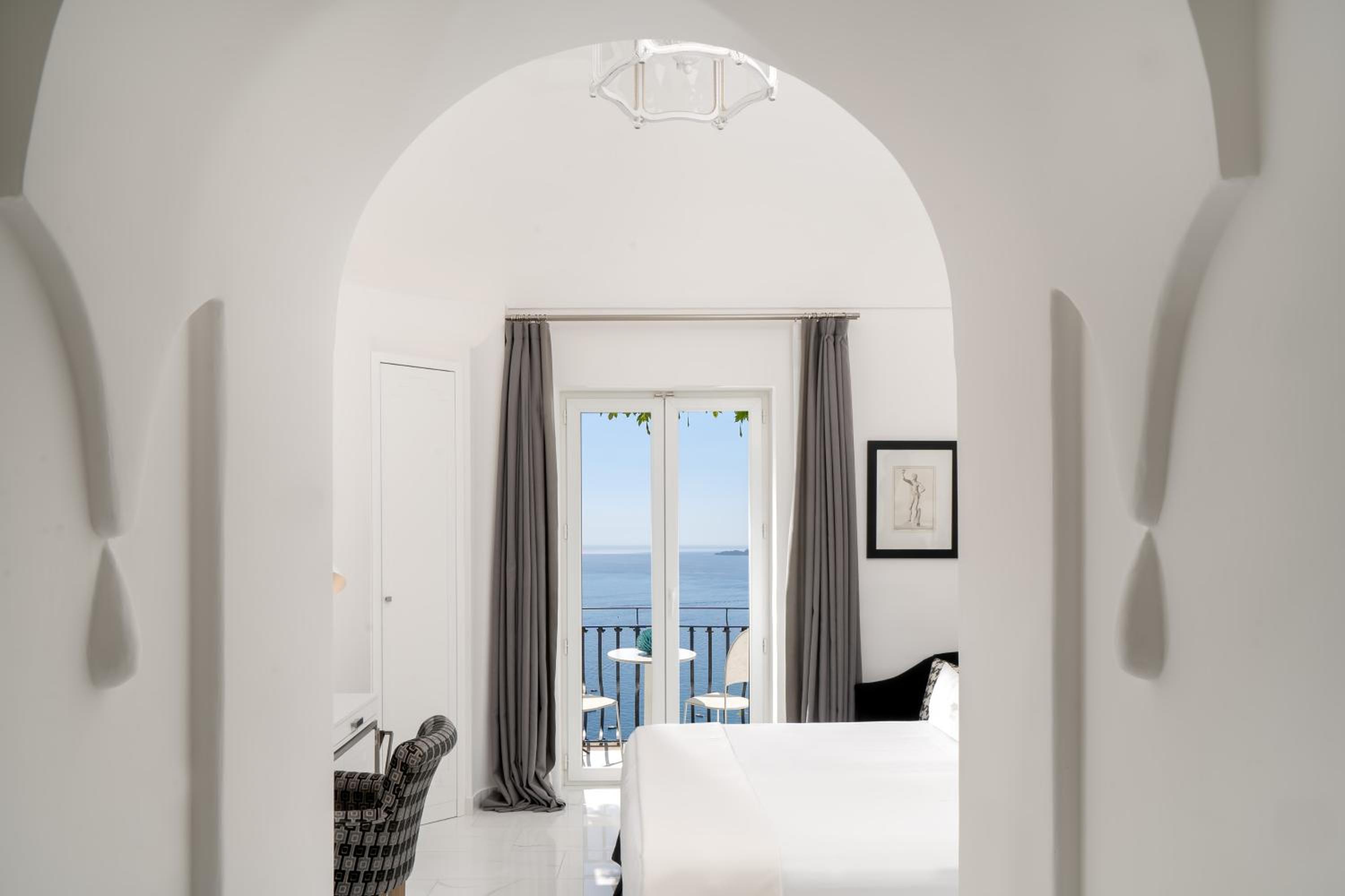 Large Double Room - Photo 5