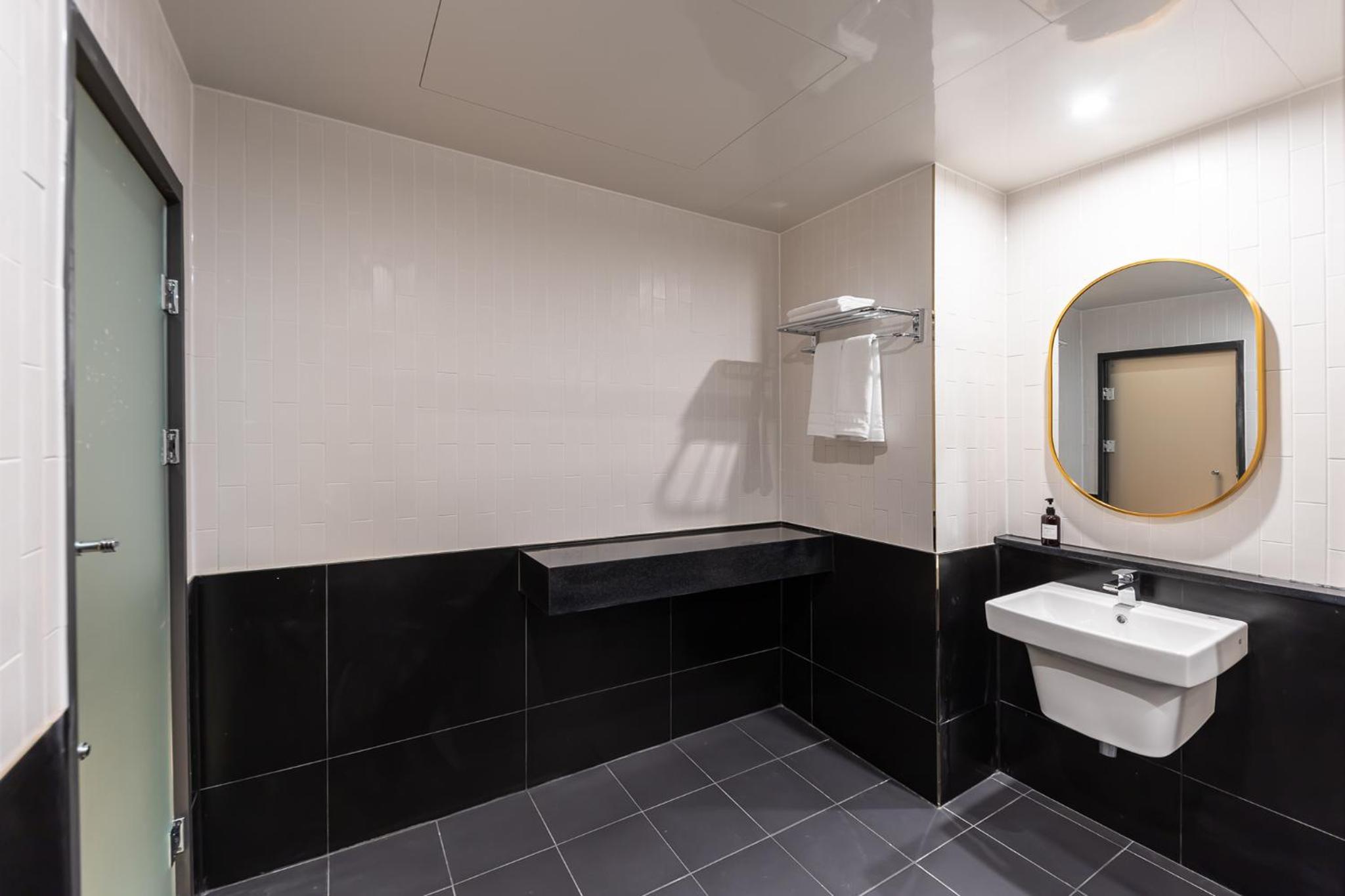 Japanese-Style Room - Photo 2