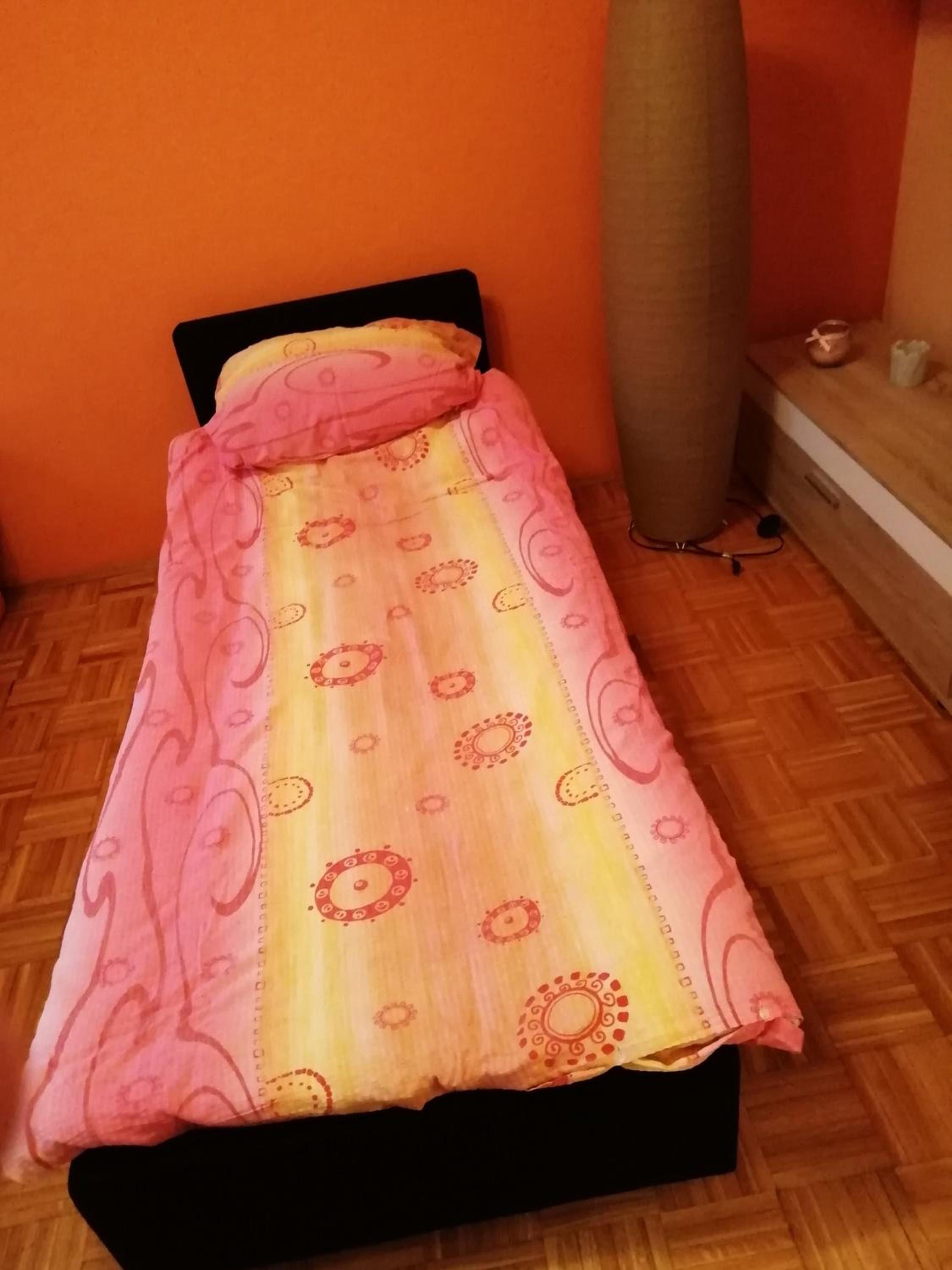 Studio Apartment - Photo 14