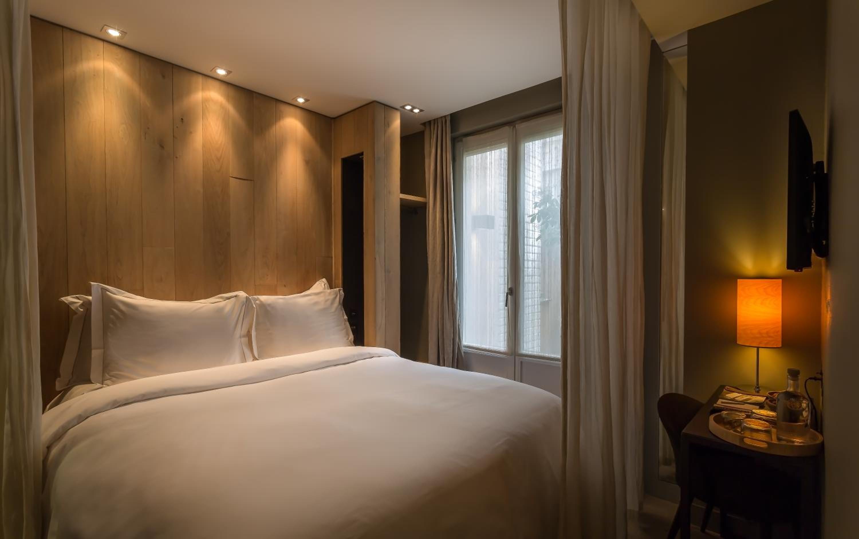 Emotion Room with Terrace