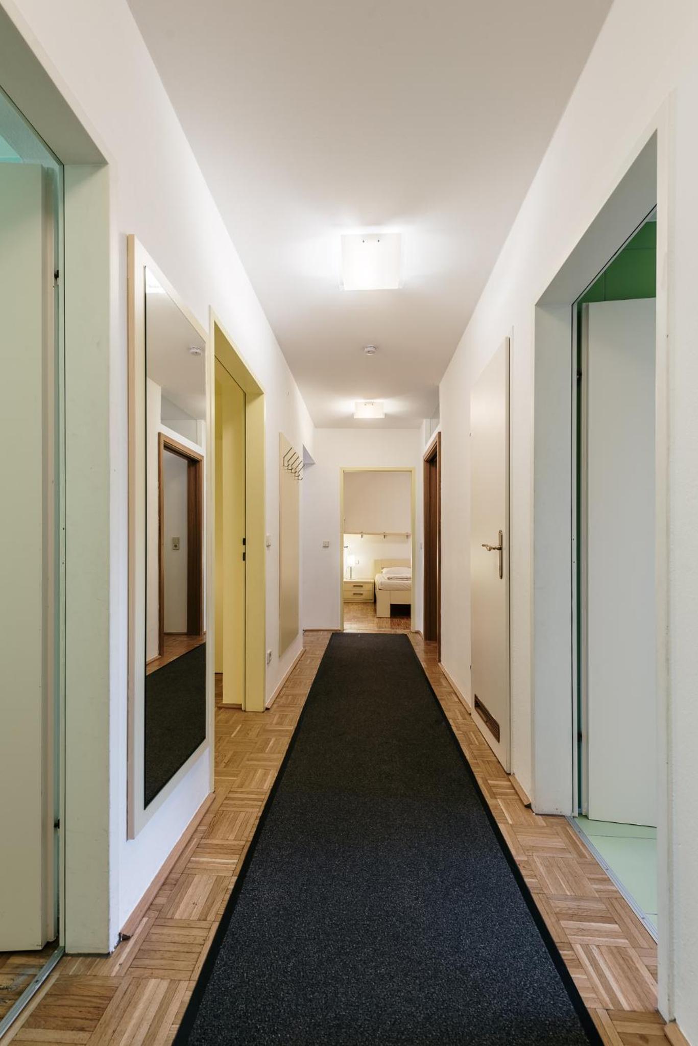 Four-Bedroom Apartment (8 Adults) photo 3