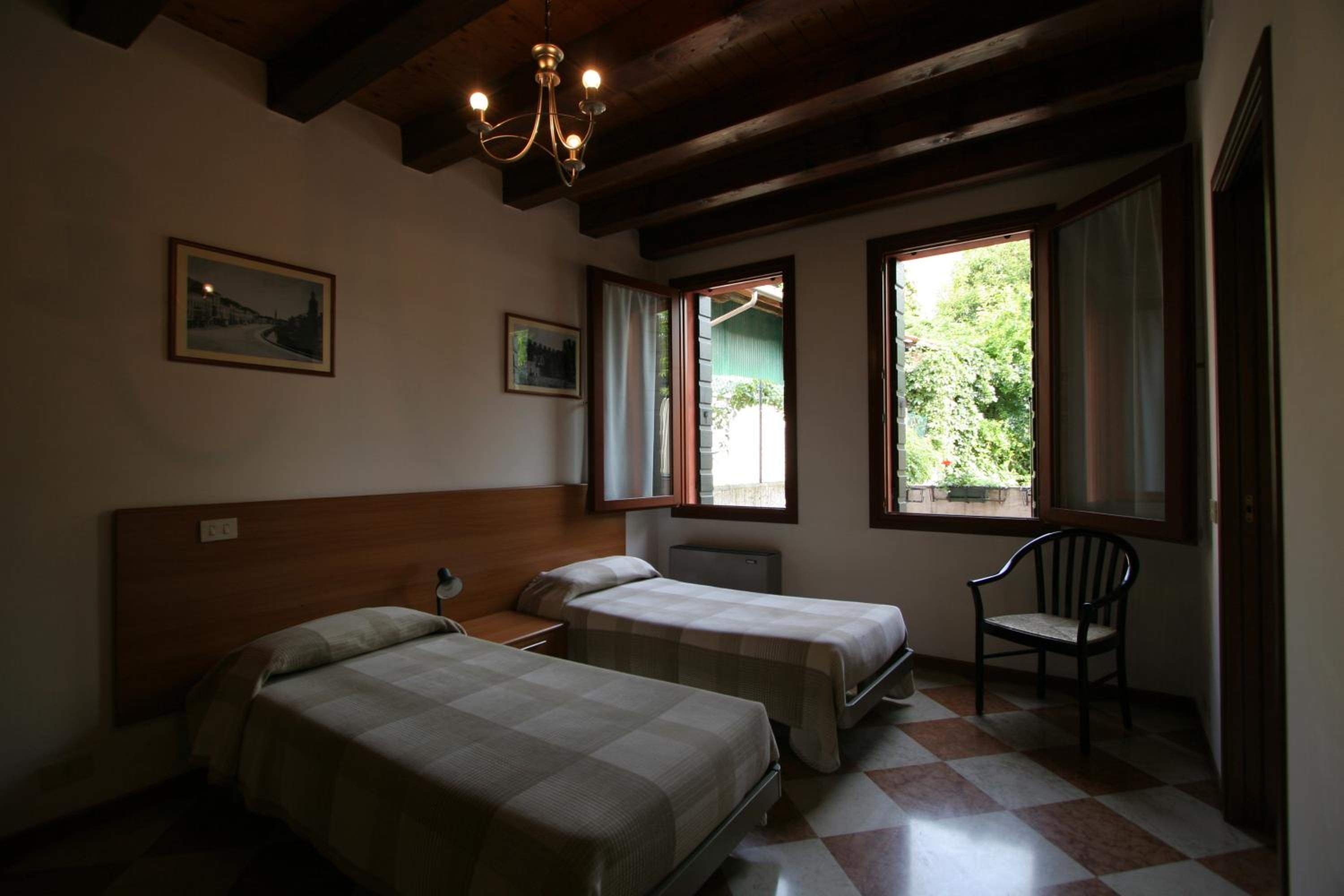 Twin Room photo 2