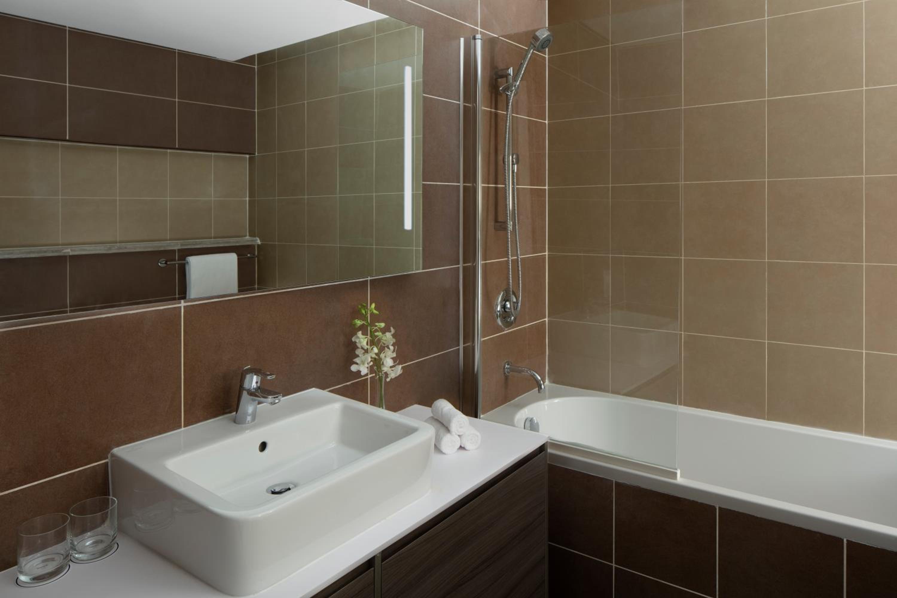 1 Bedroom Apartment - Photo 1