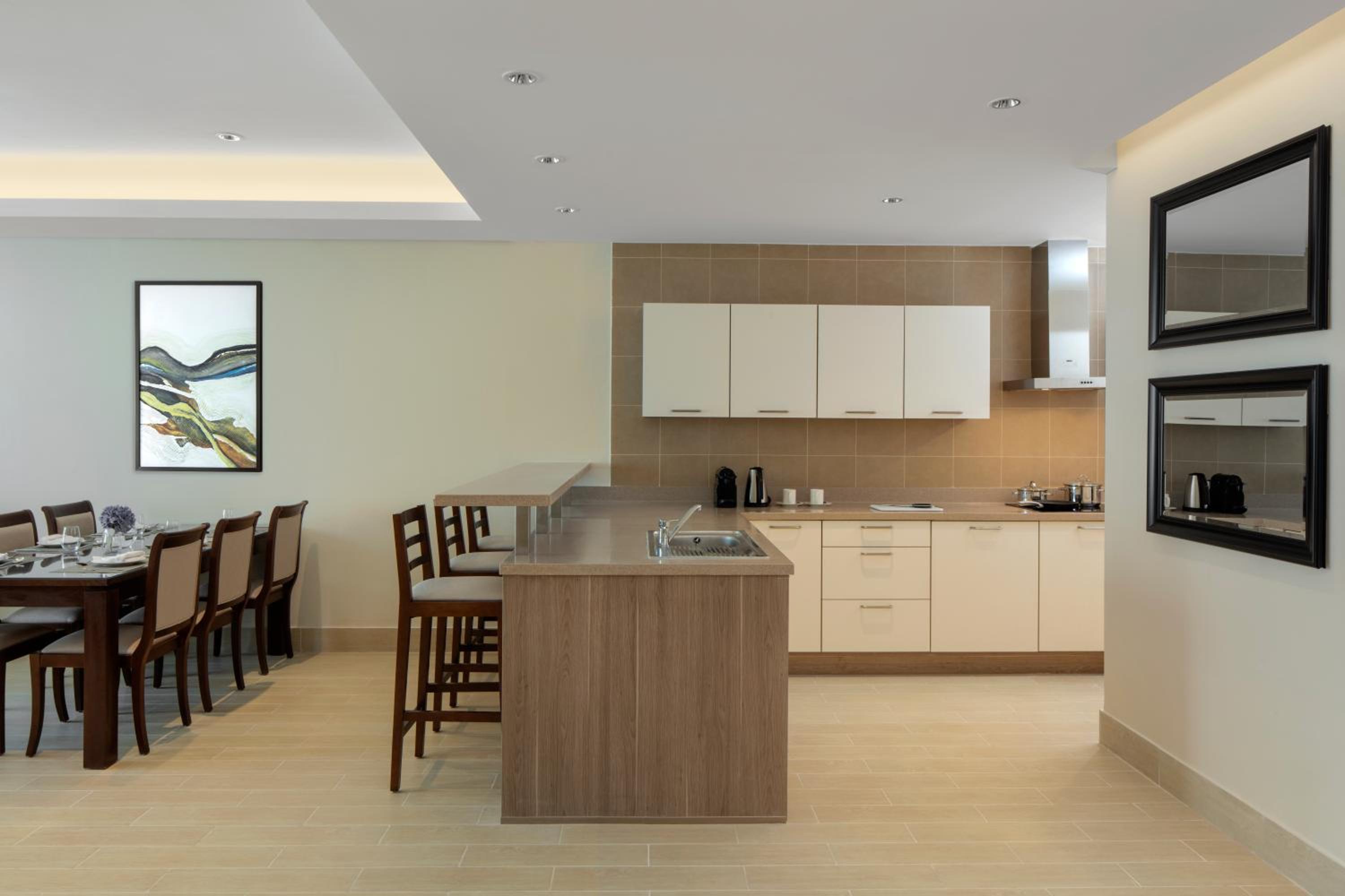 1 Bedroom Apartment - Photo 4
