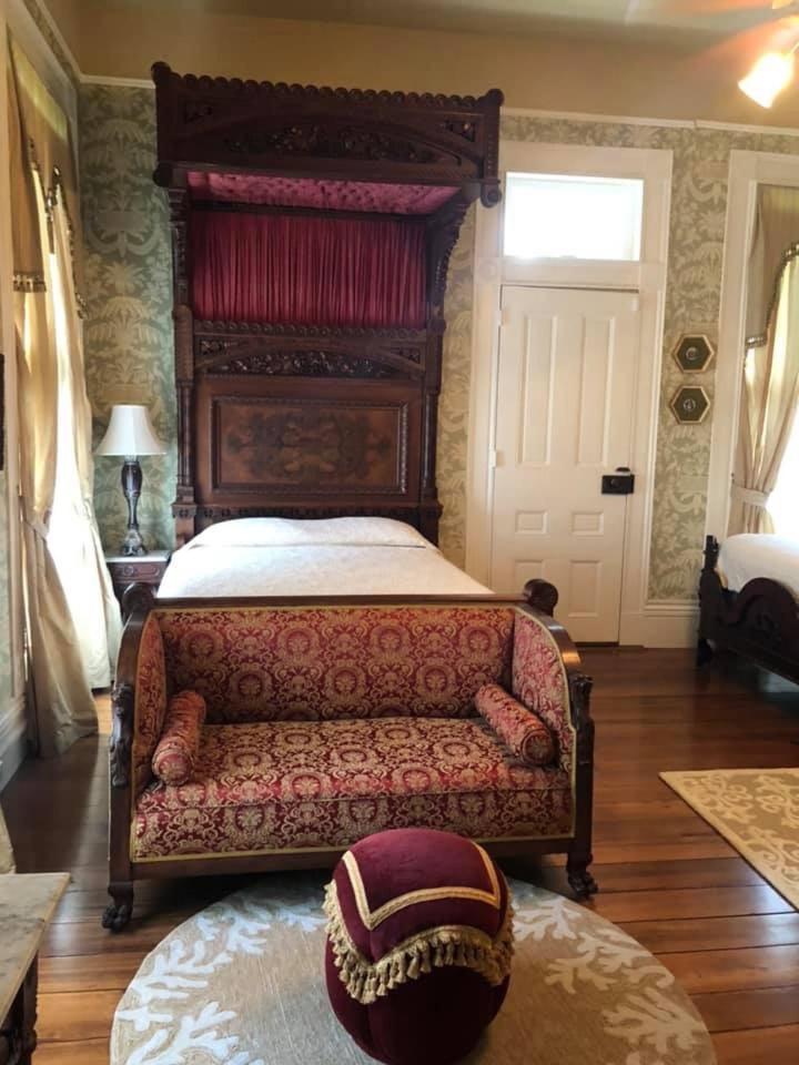 Queen Suite
