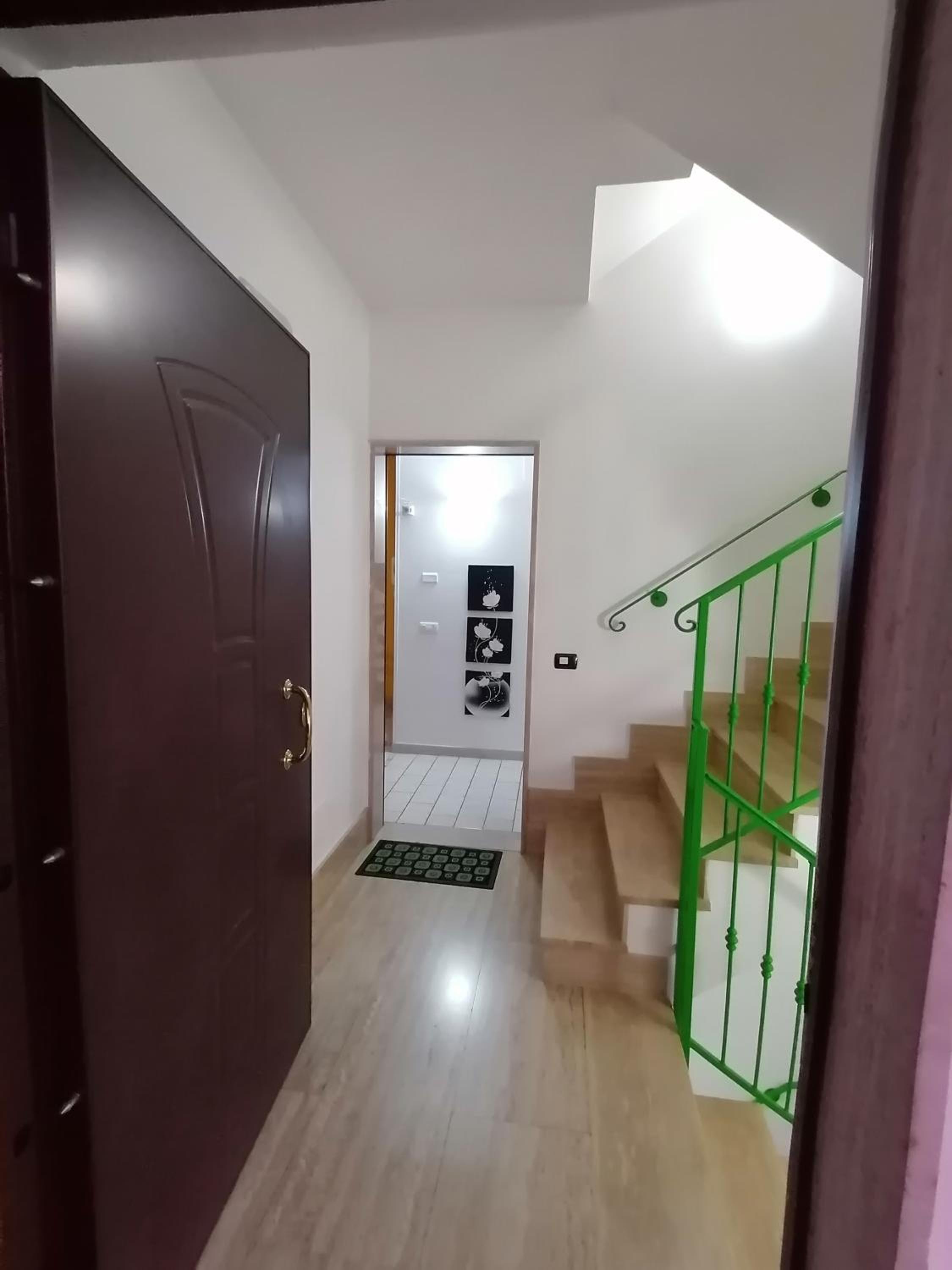 Apartment photo 1