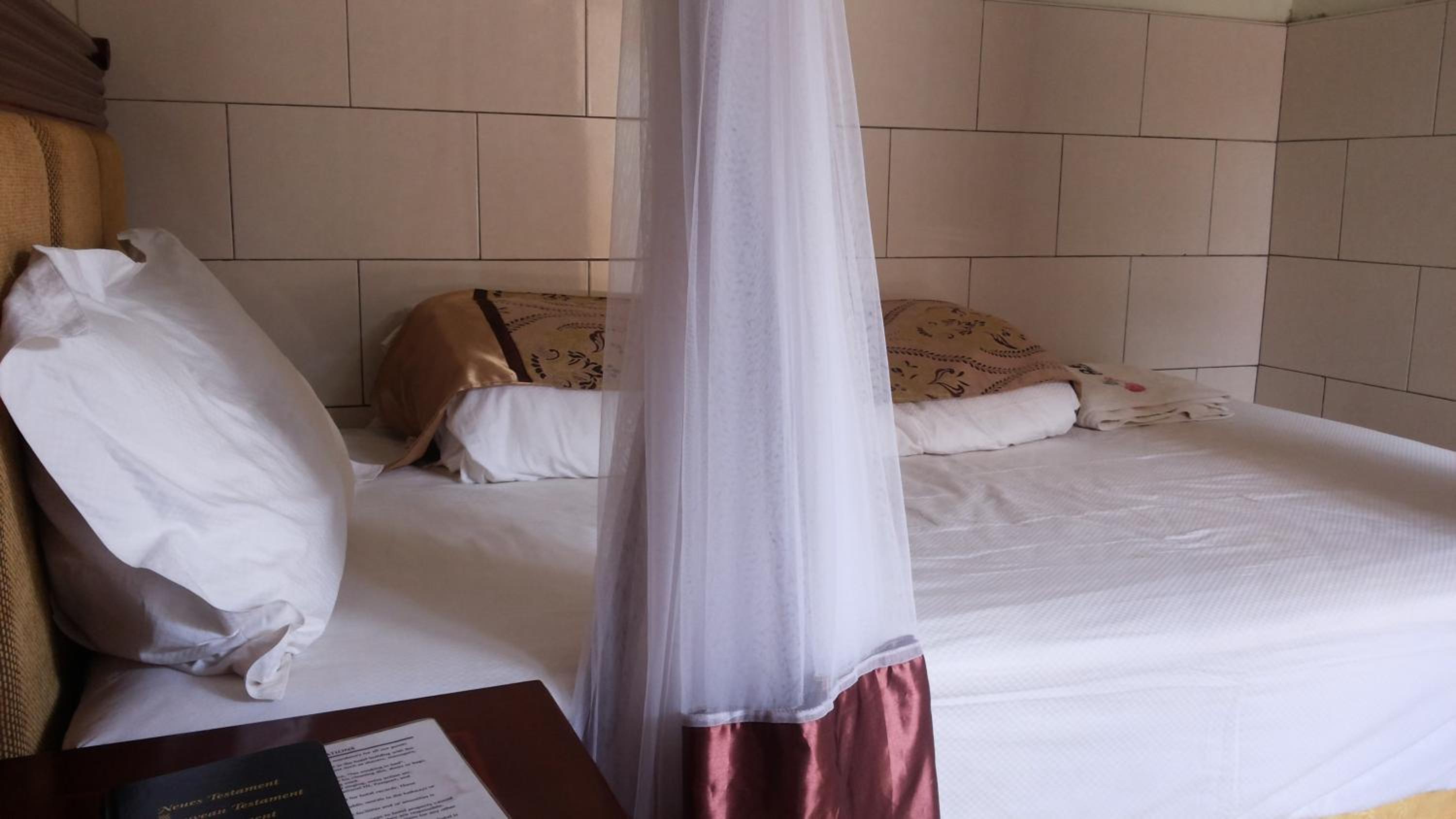 Standard Single Room With Shared Bathroom photo 1