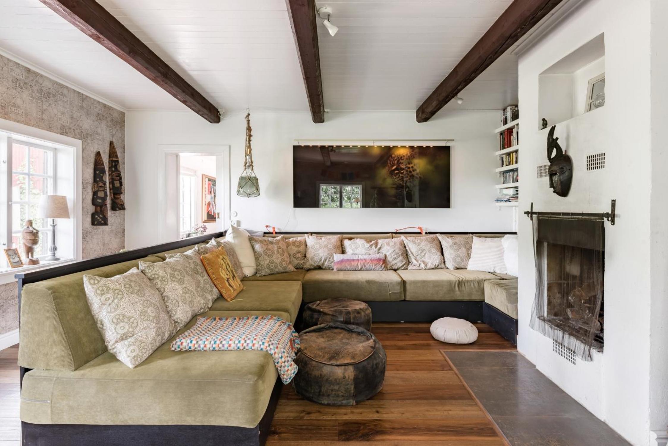 Villa photo 1