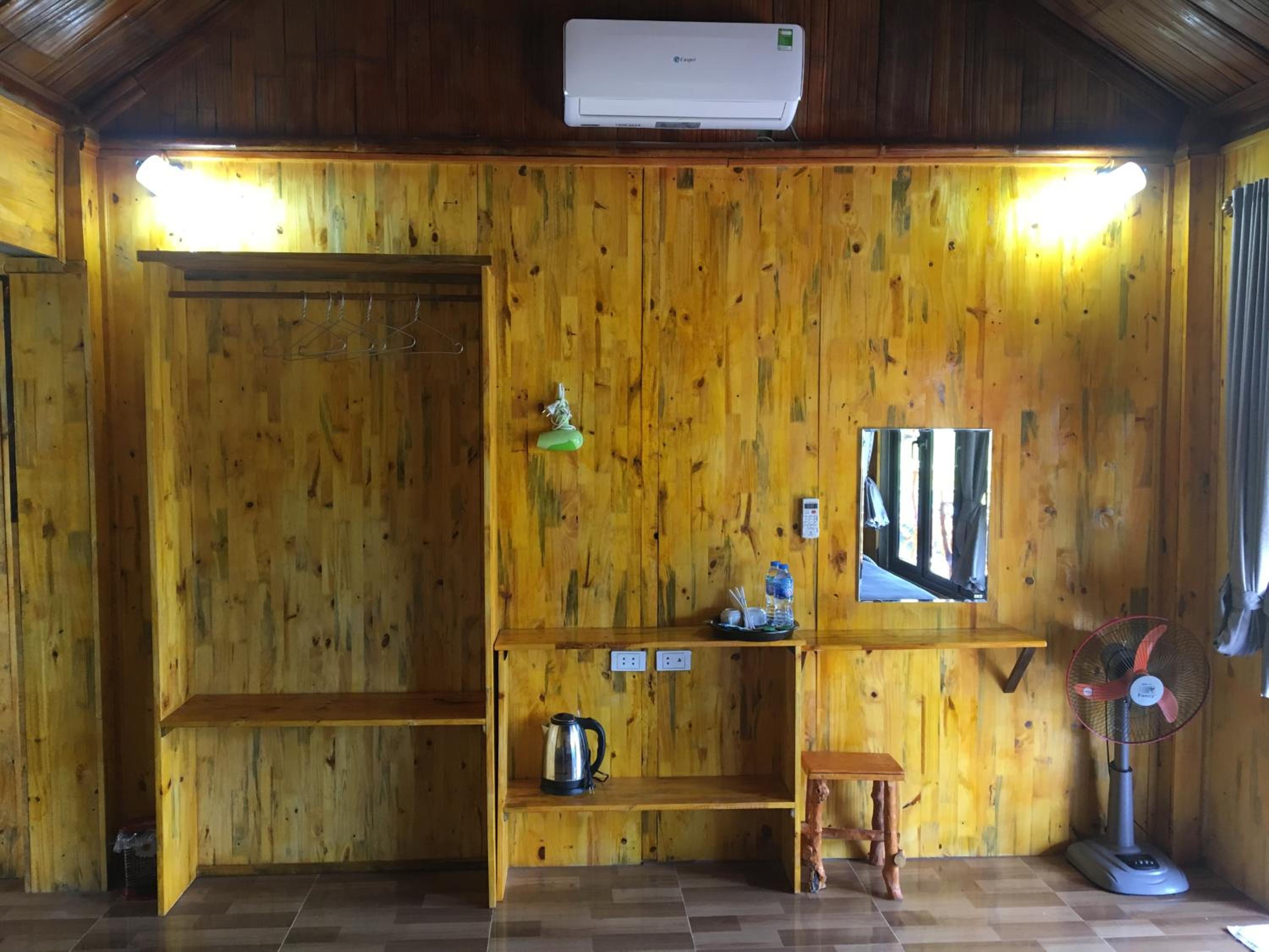 Standard Family Room photo 2