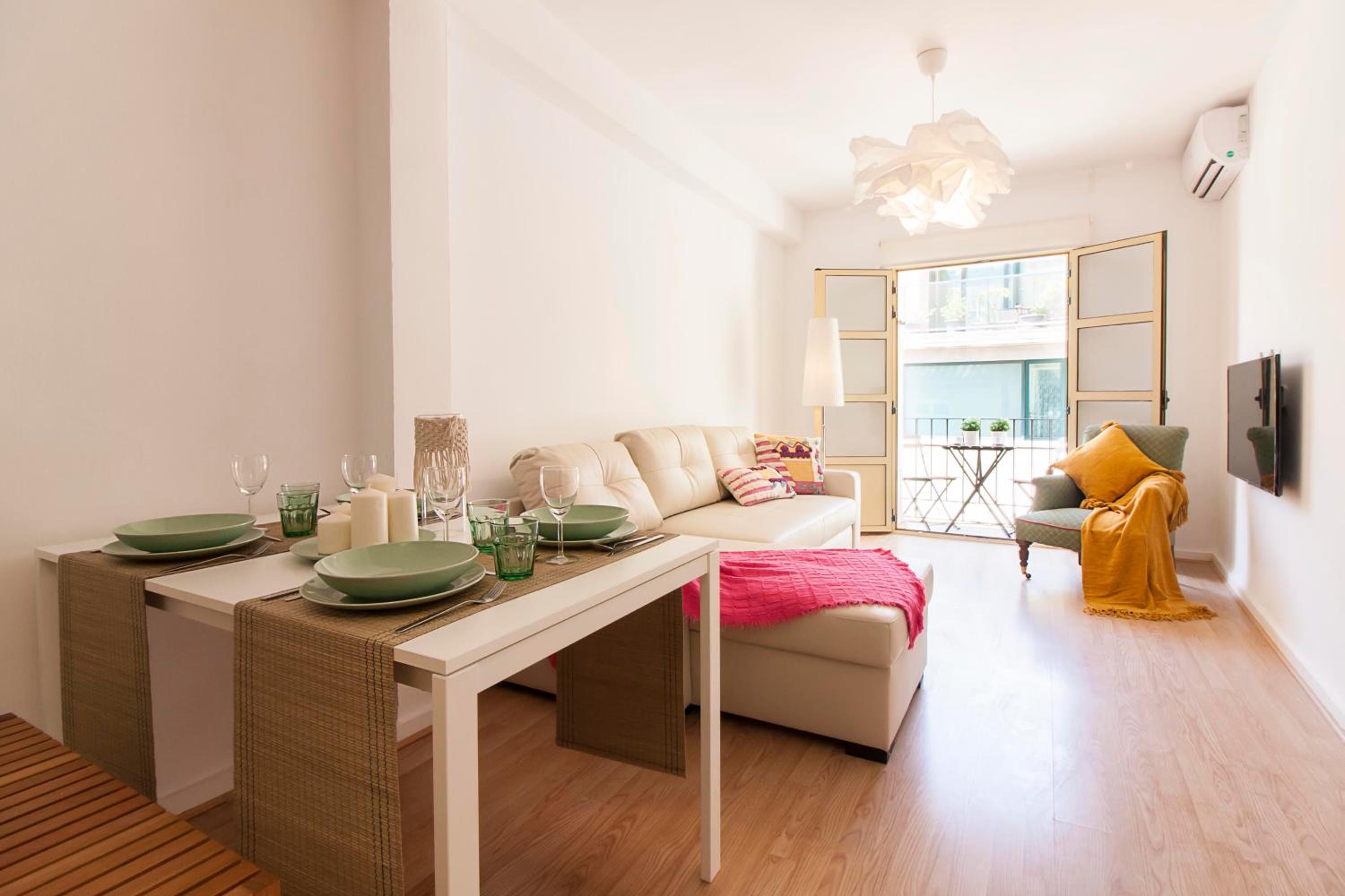 Apartamento con Balcón
