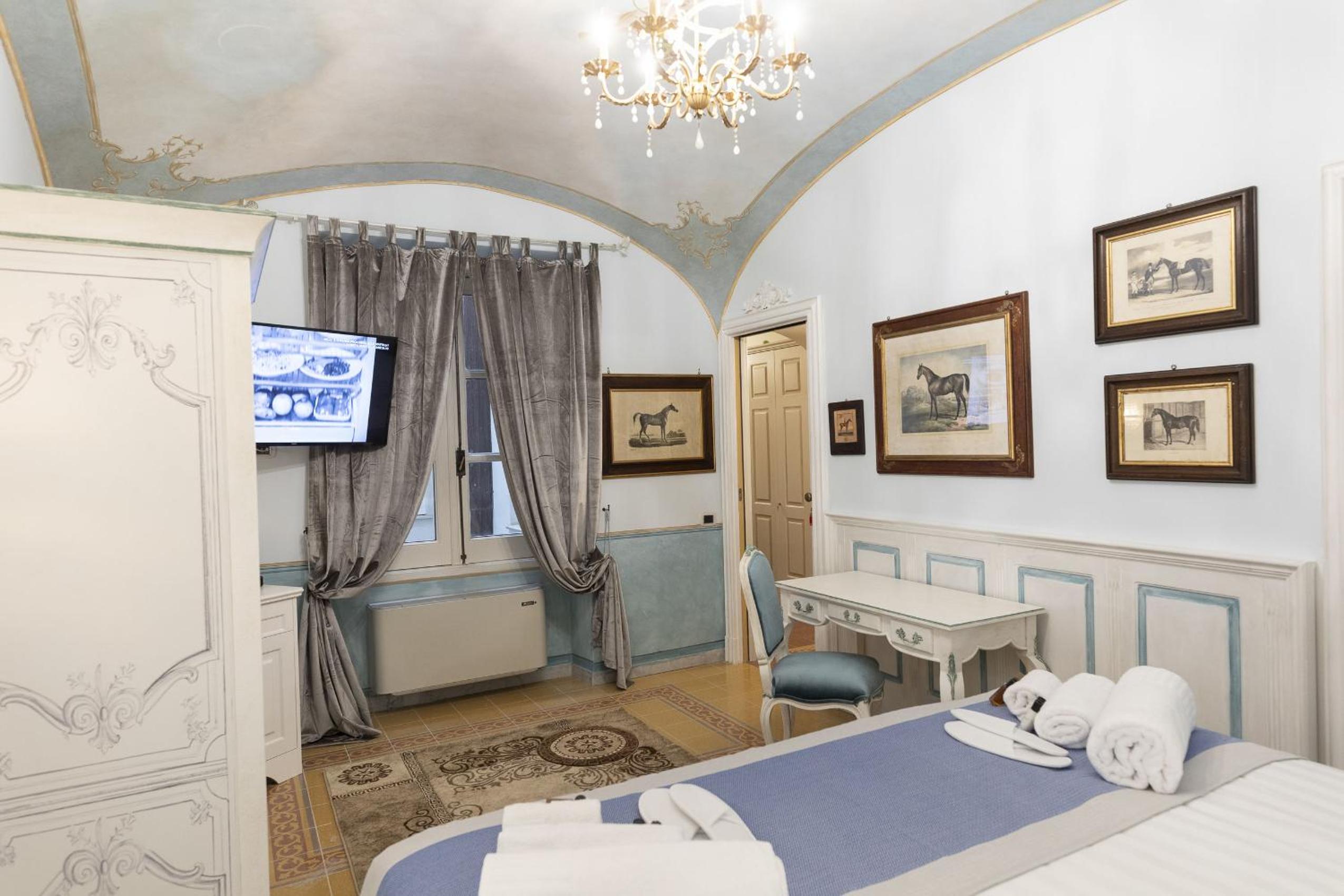 Double Room - Photo 7
