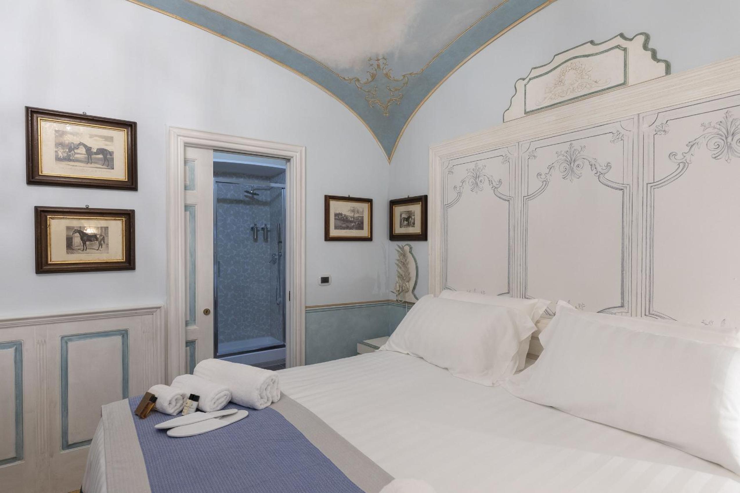 Double Room - Photo 5