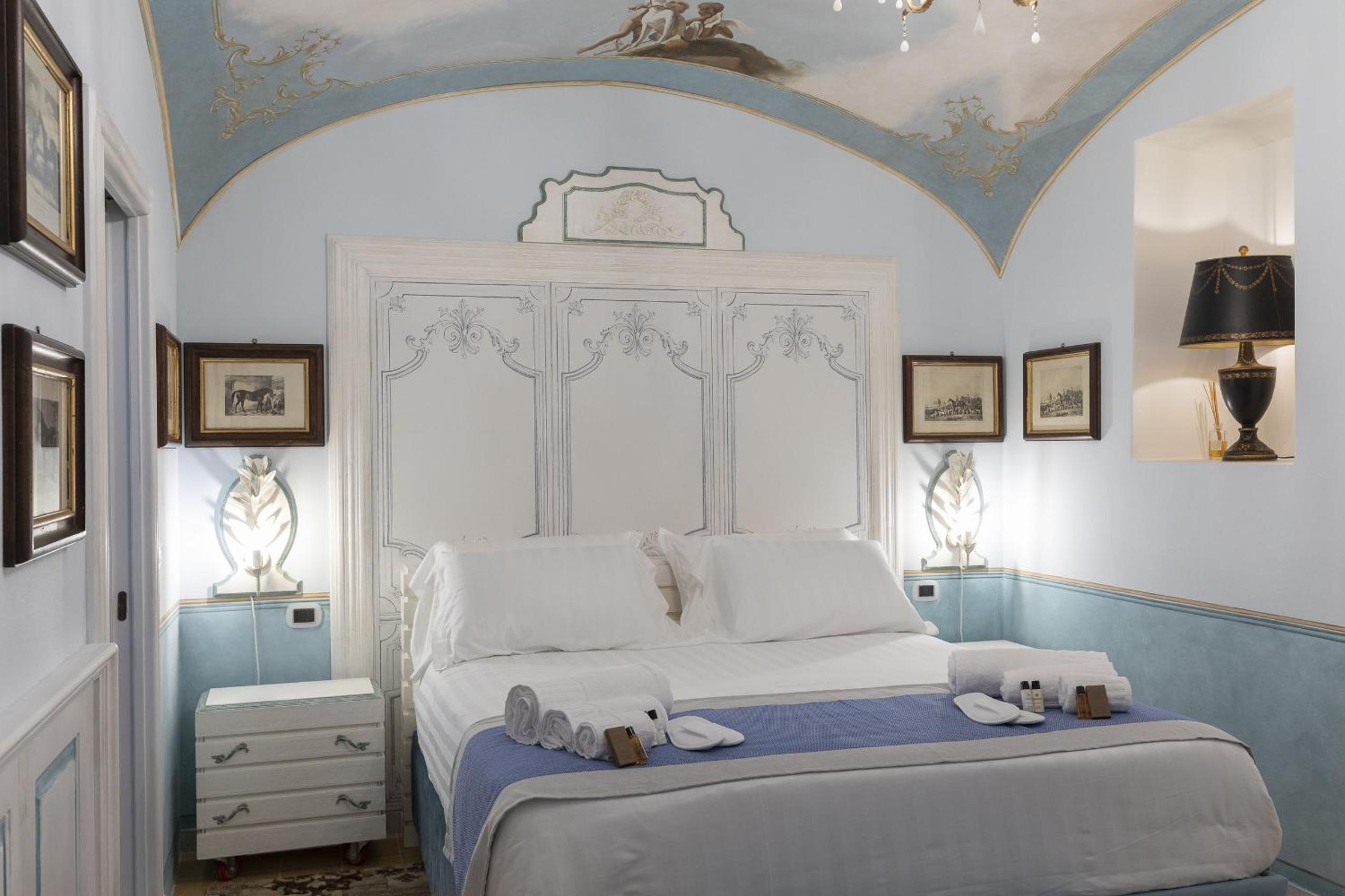 Double Room - Photo 25