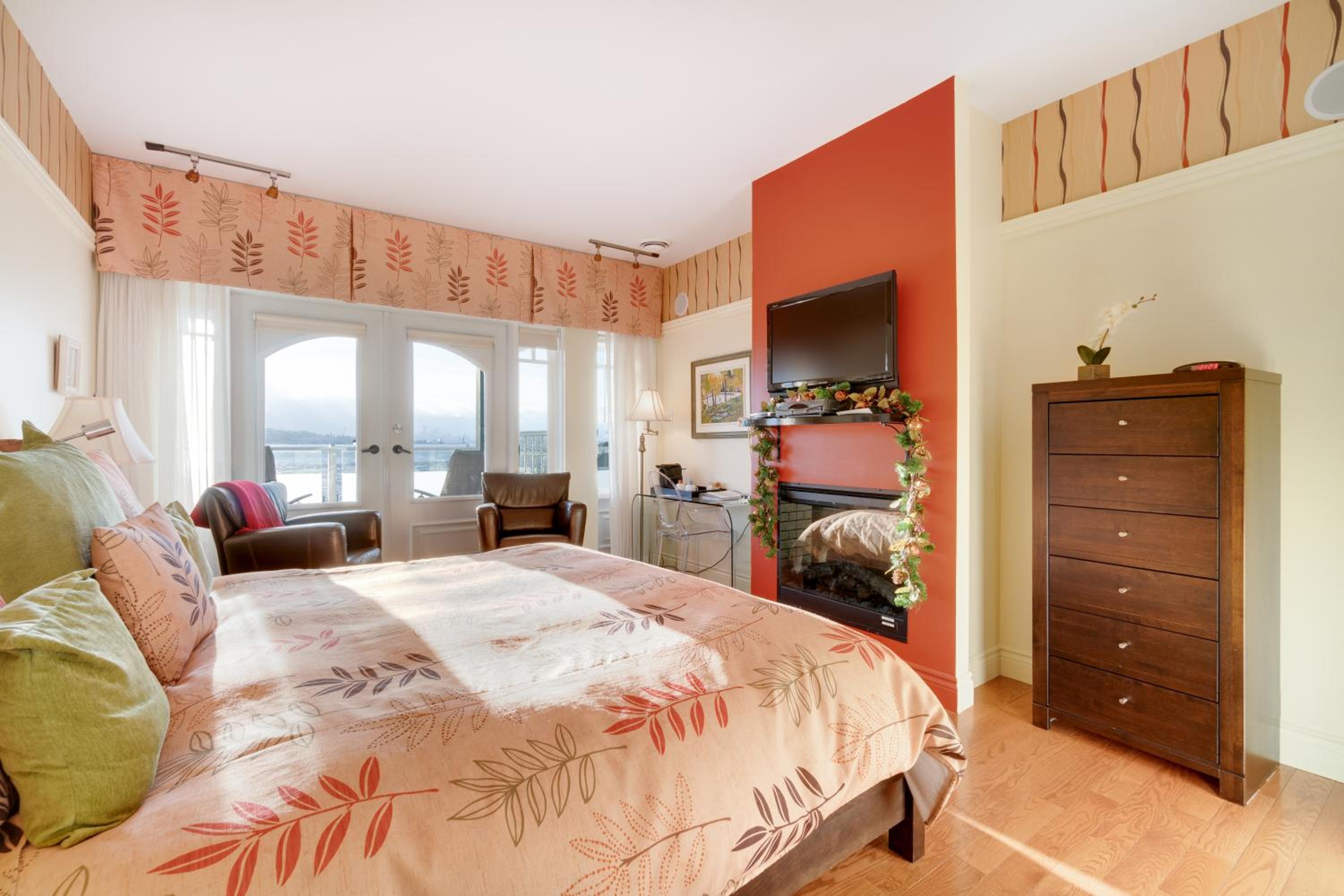 Queen Room with Balcony