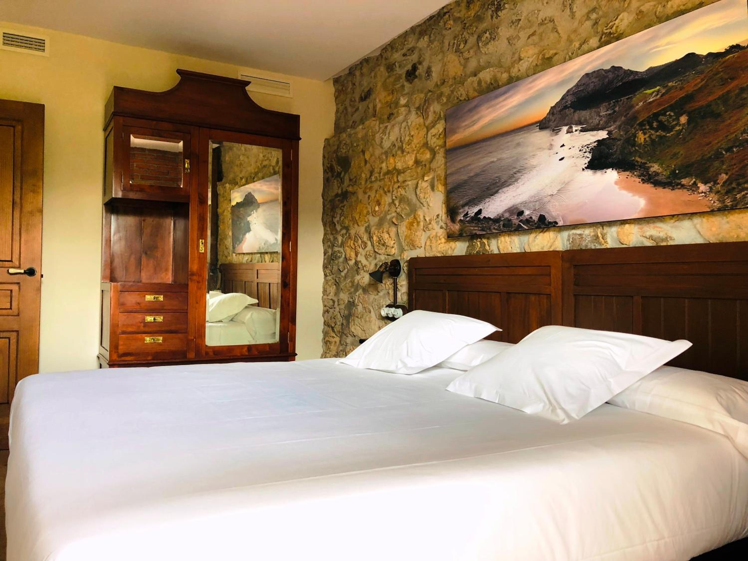 Premium Suite - Photo 8