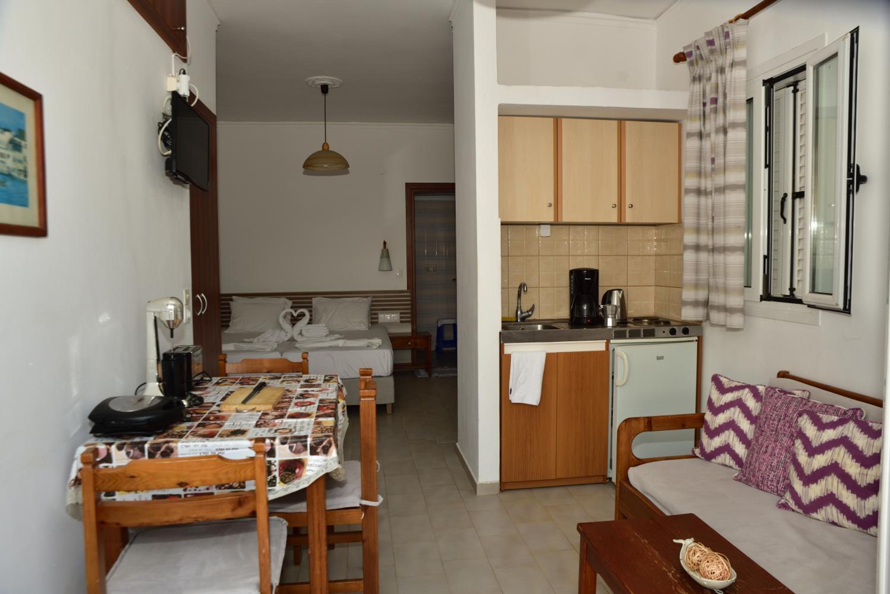 Deluxe Twin Room with Sea View photo 2