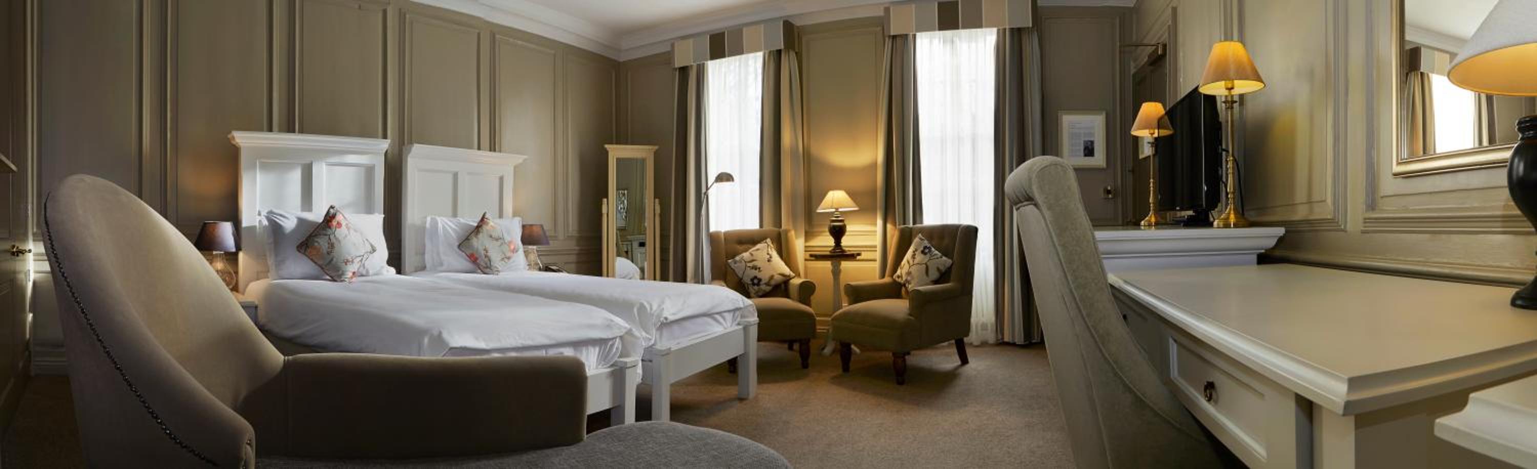 Superior Twin Room photo 2