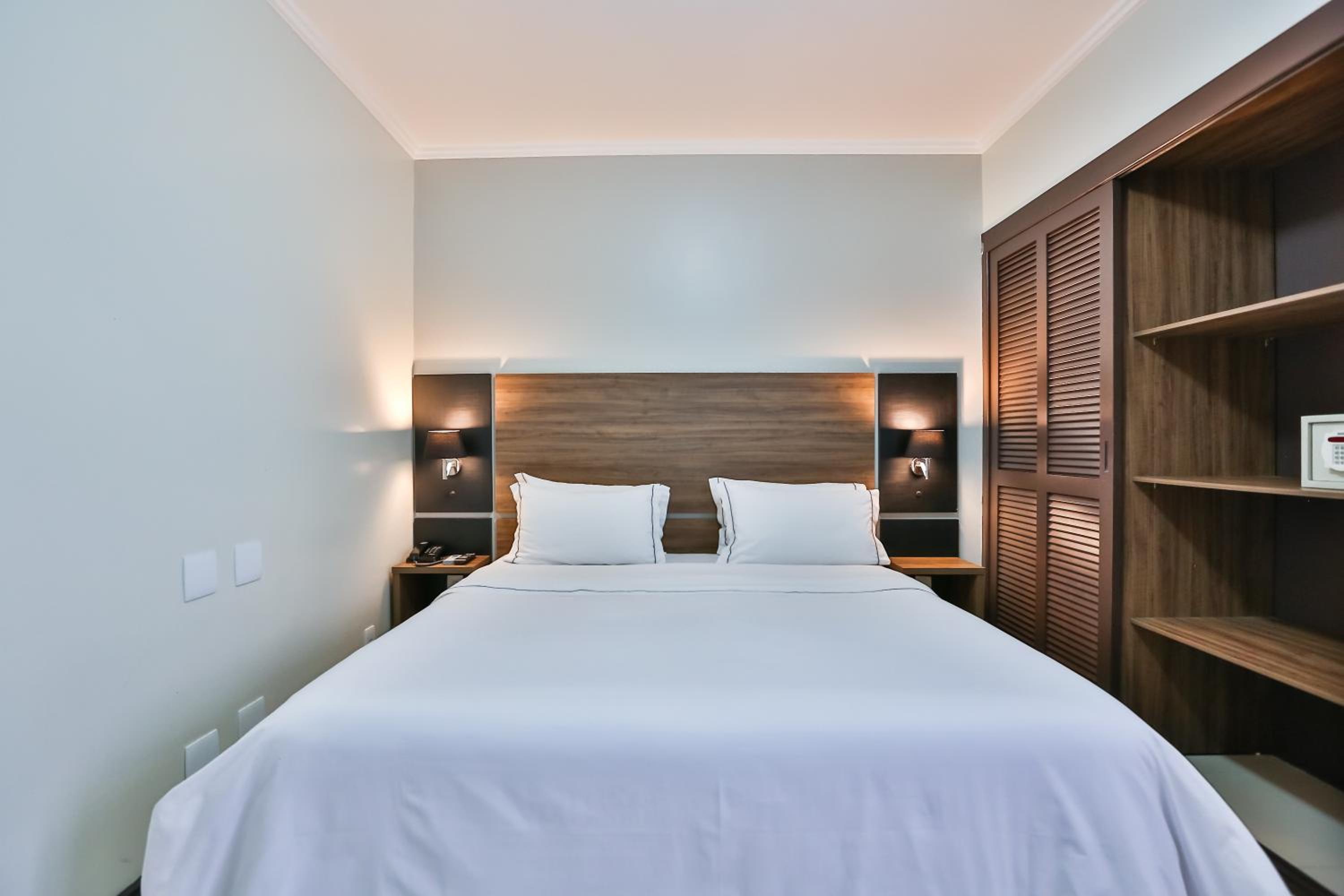 Queen Deluxe Double Room photo 1