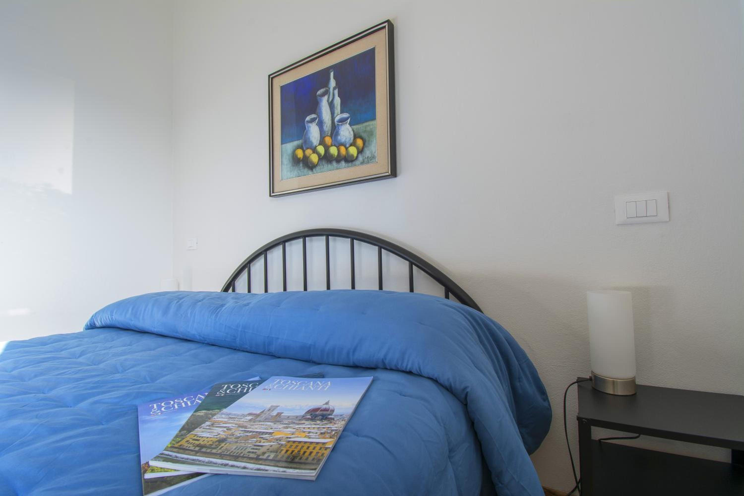 Double Room with Private Bathroom - Photo 18