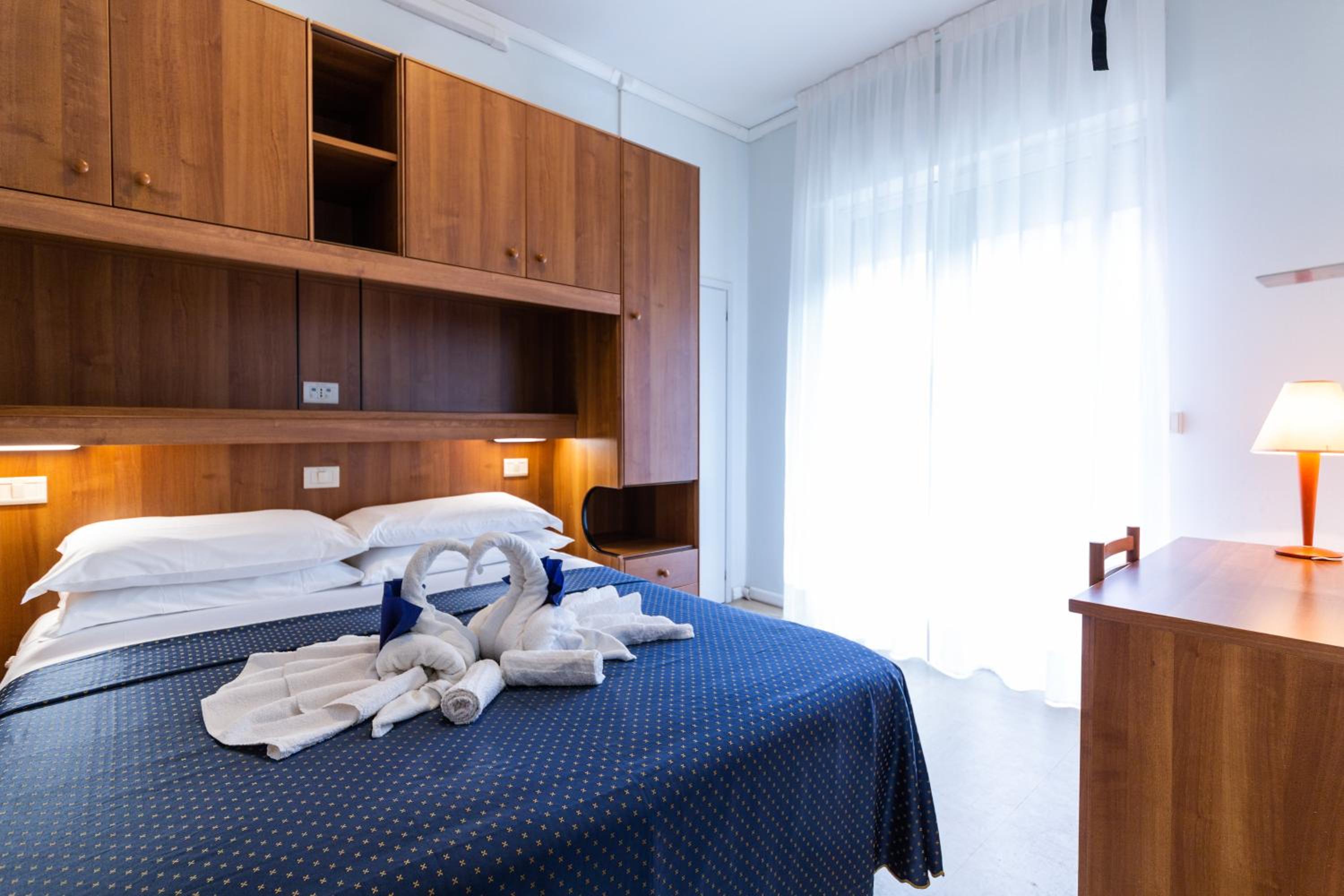 Double or Twin Room - Photo 2