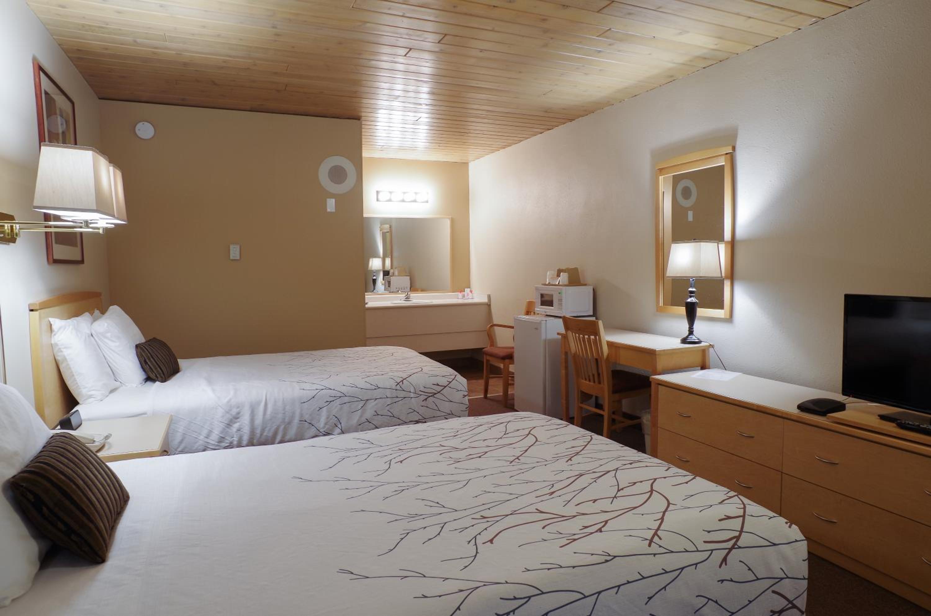 Double Room with Two Double Beds - Non-Smoking photo 2