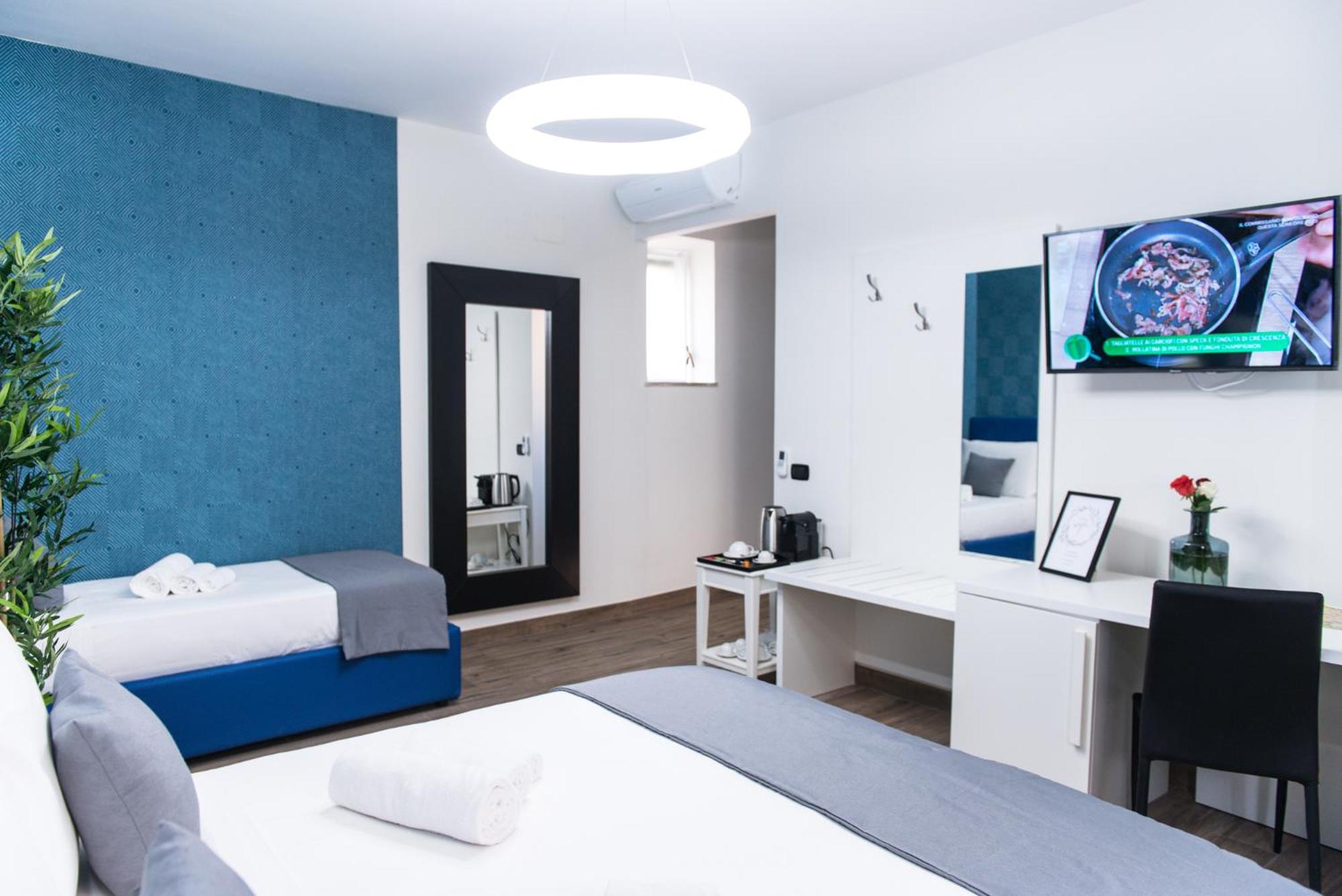 Deluxe Double Room With Extra Bed photo 2