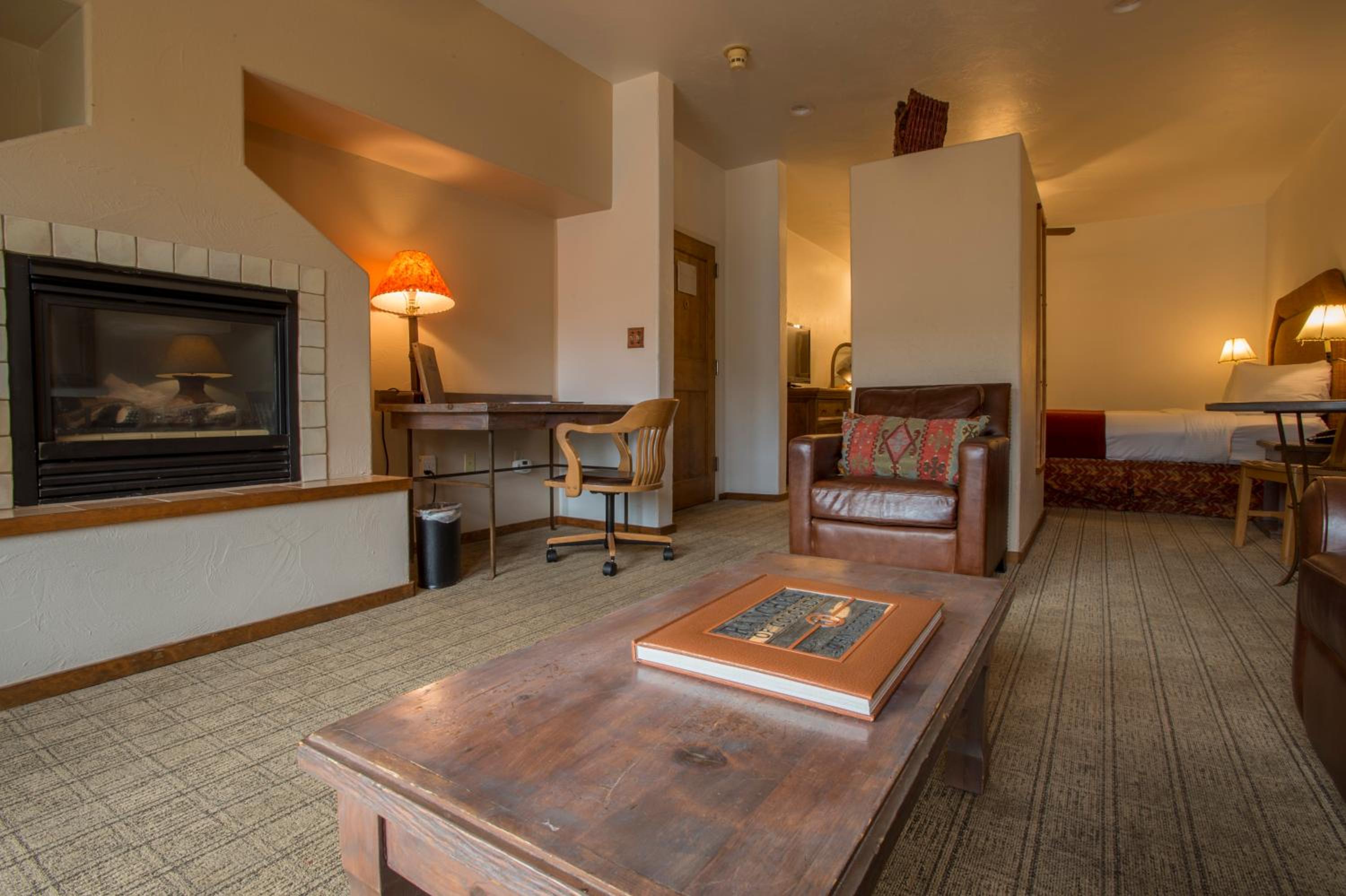 Navajo Junior Suite - Photo 4