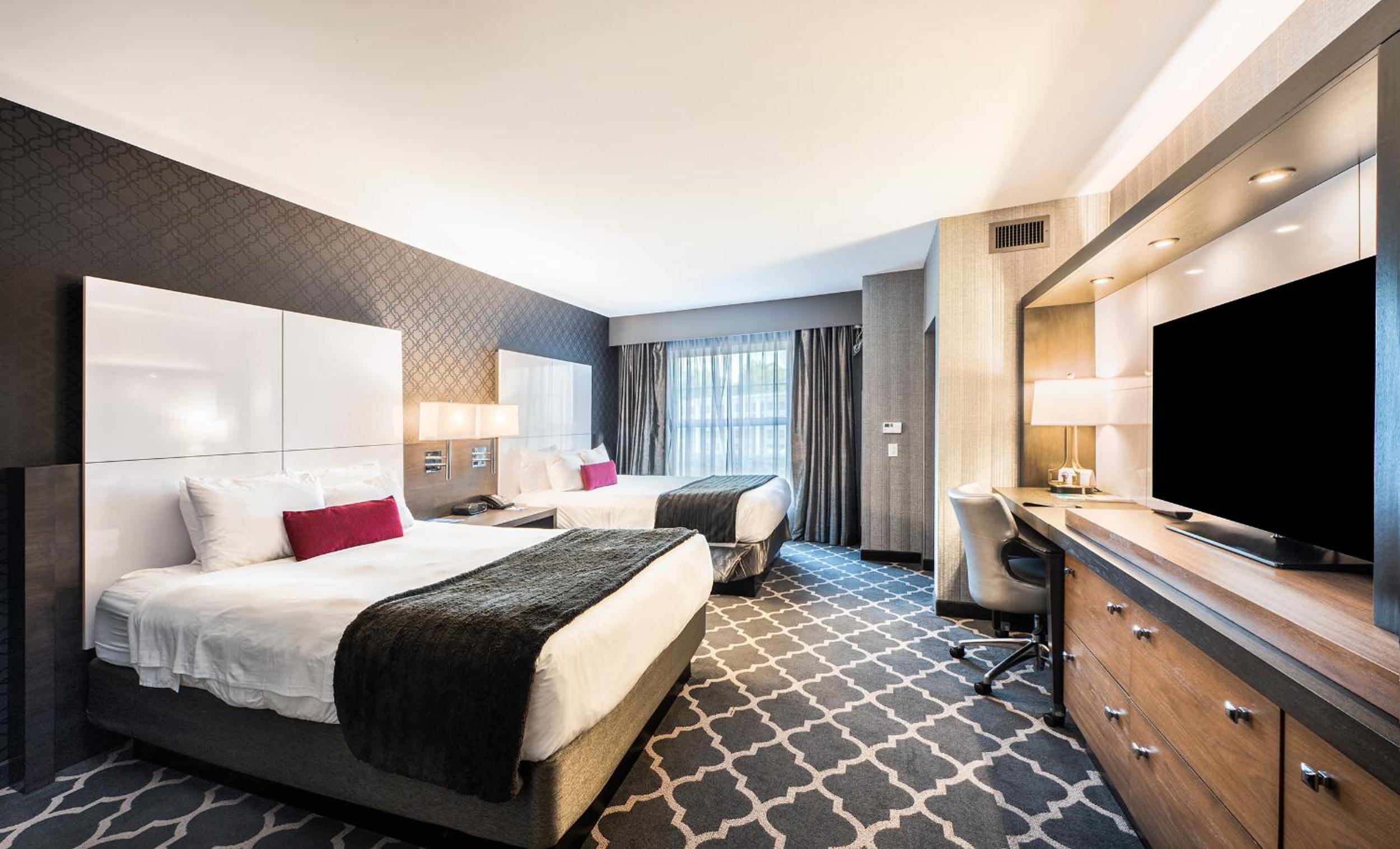 Queen Room with Two Queen Beds - Disability Access photo 2