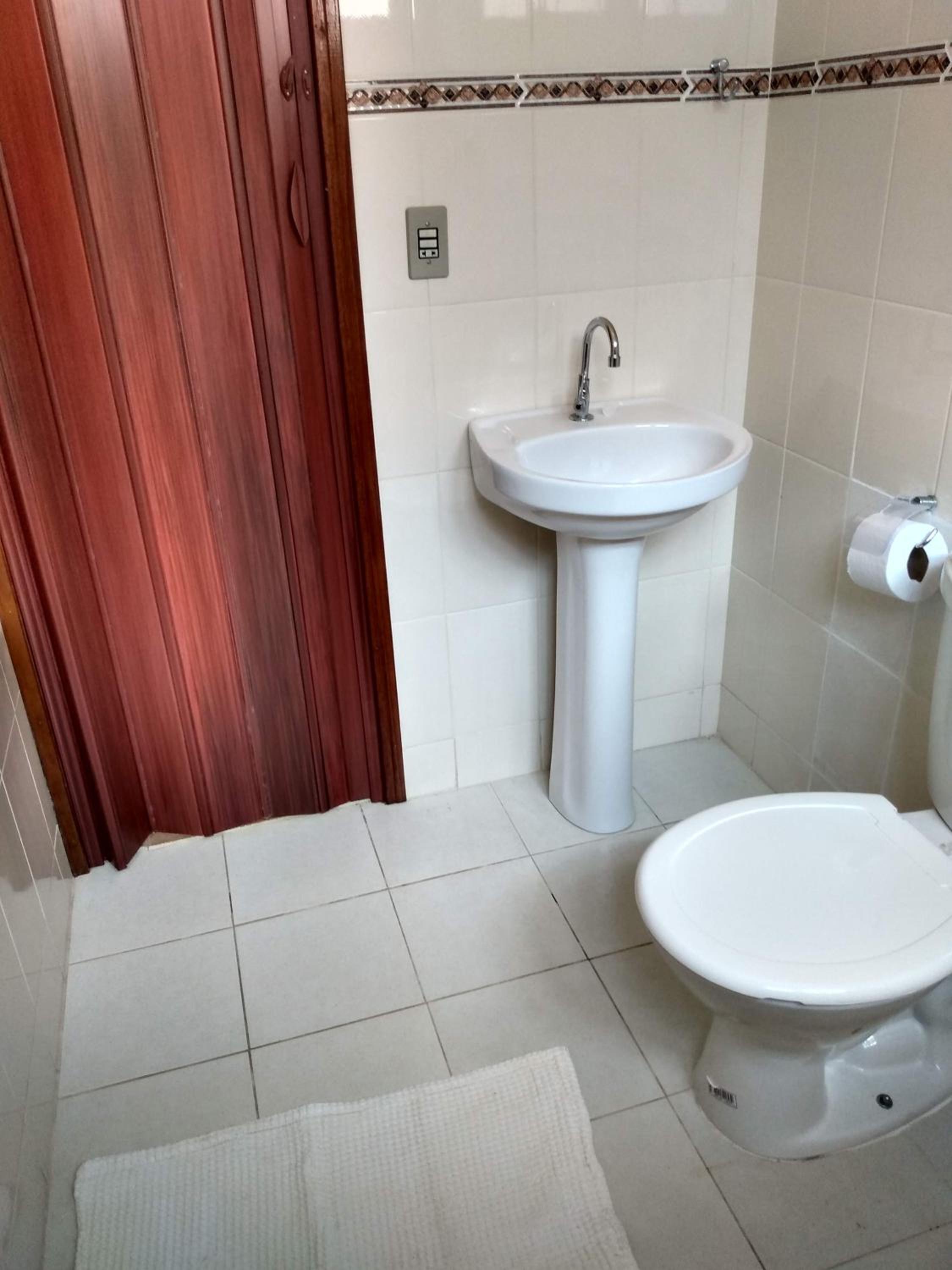 Standard Suite - Photo 3