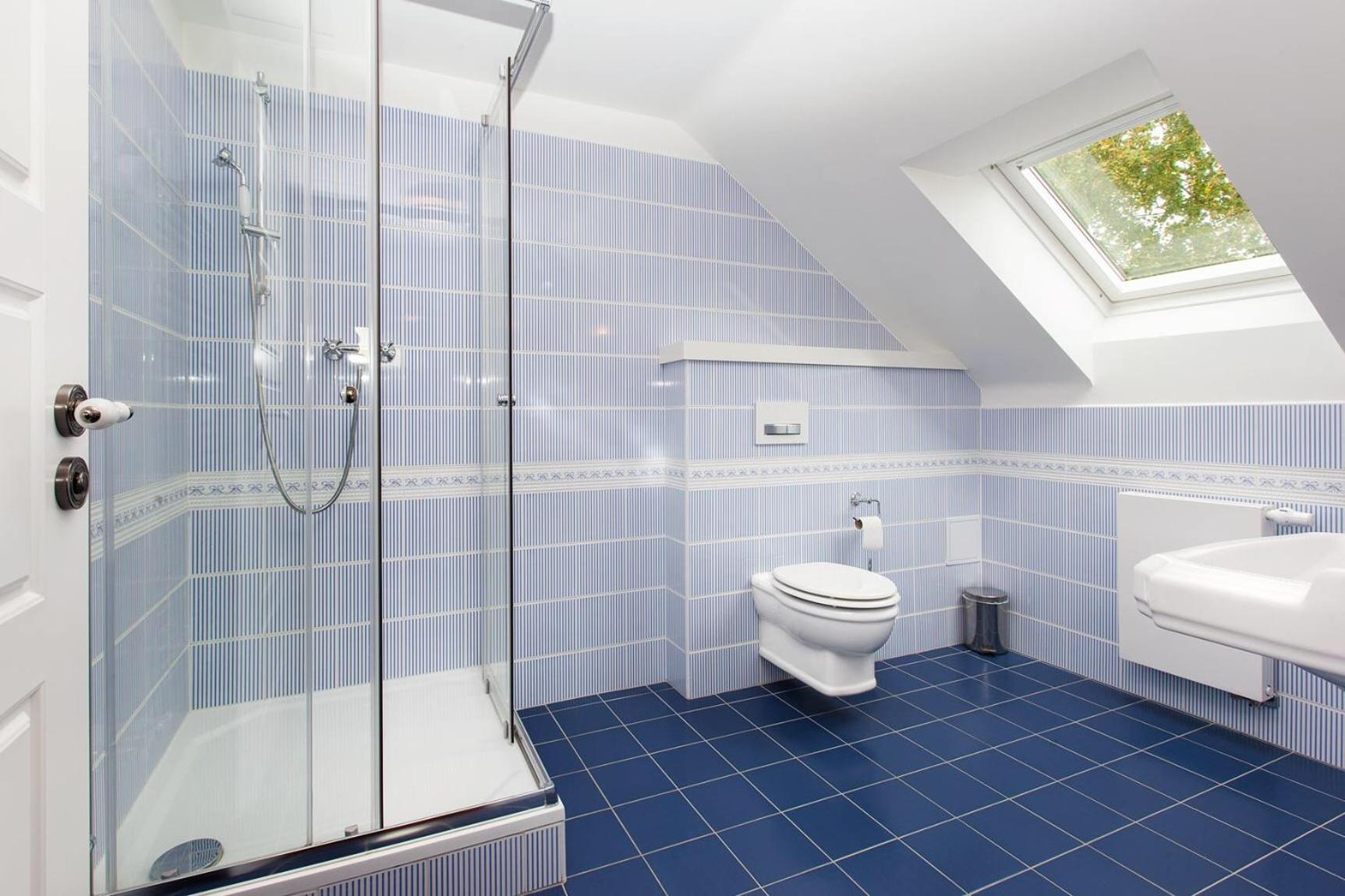 Deluxe Double Room with Shower - Photo 2