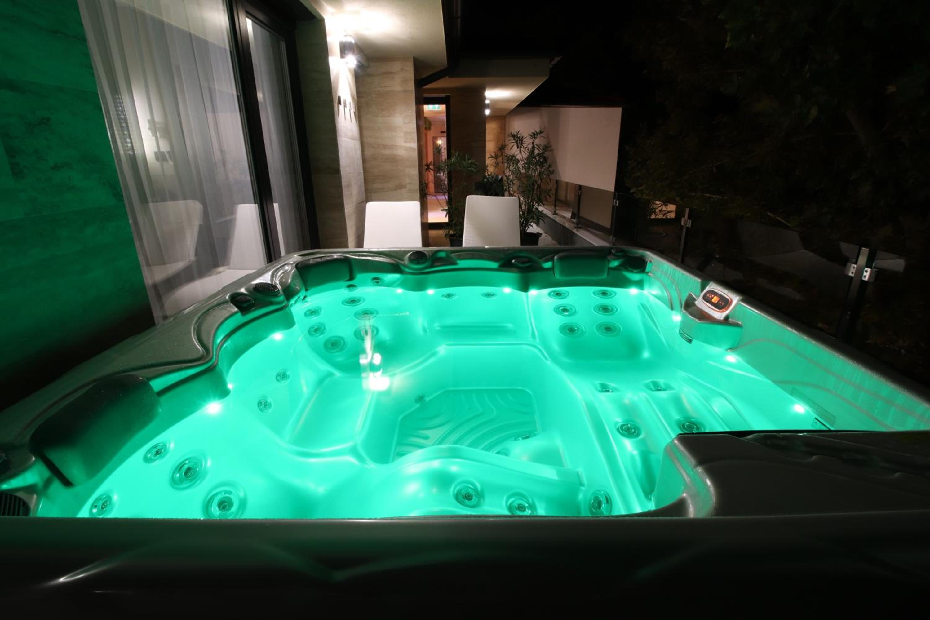 Suite with Sauna - Photo 2