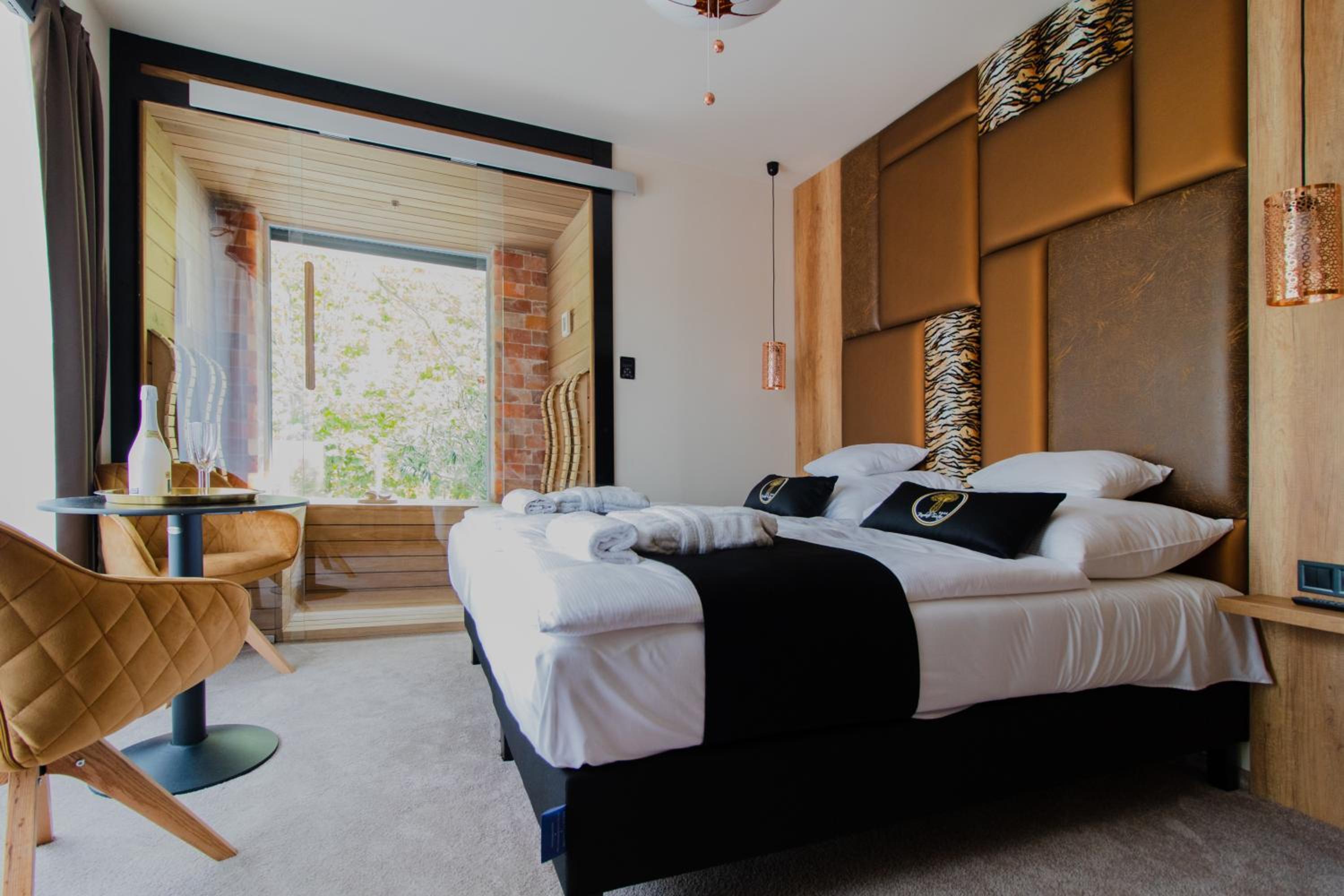 Suite with Sauna - Photo 1
