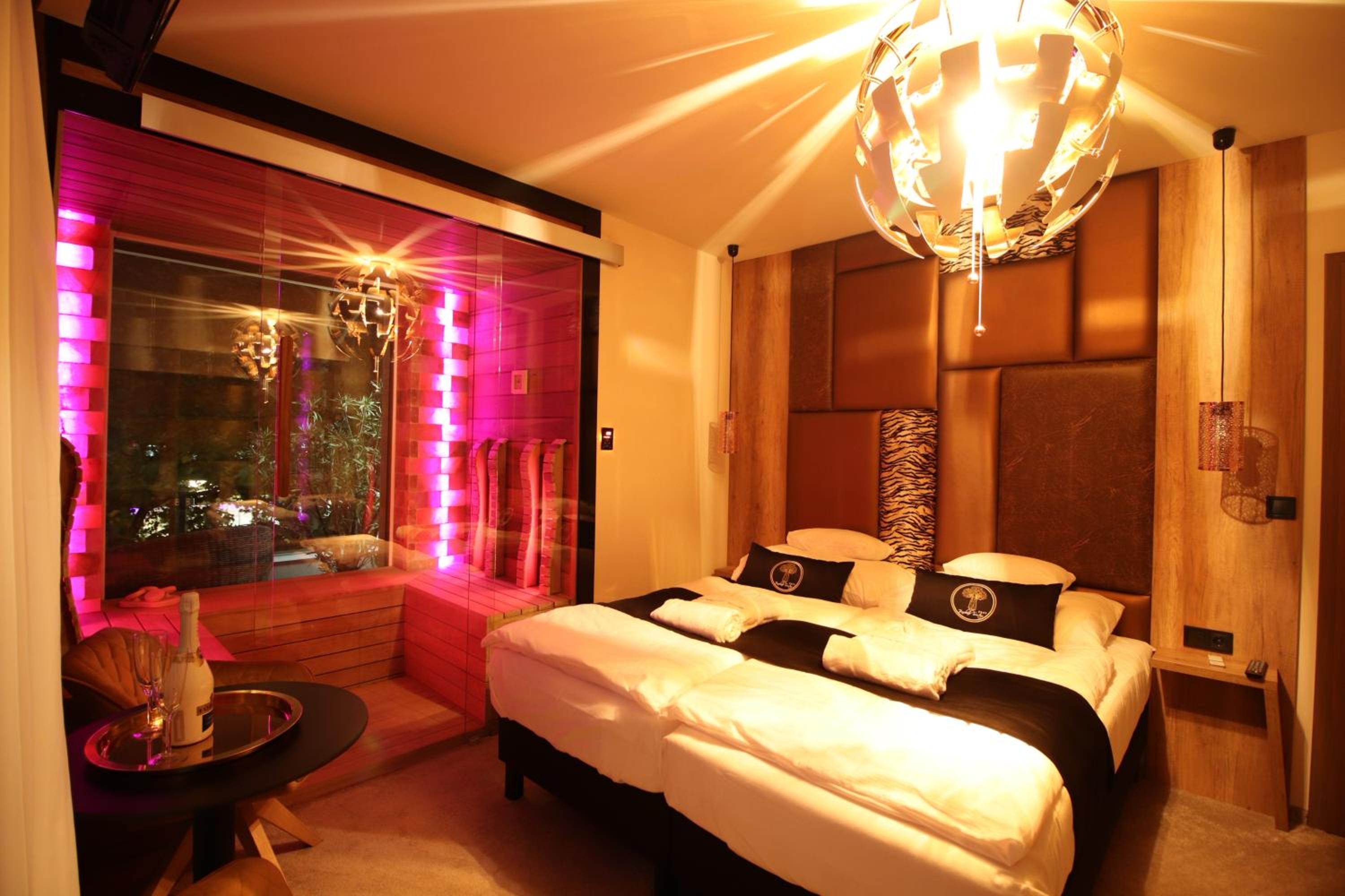 Suite with Sauna - Photo 6