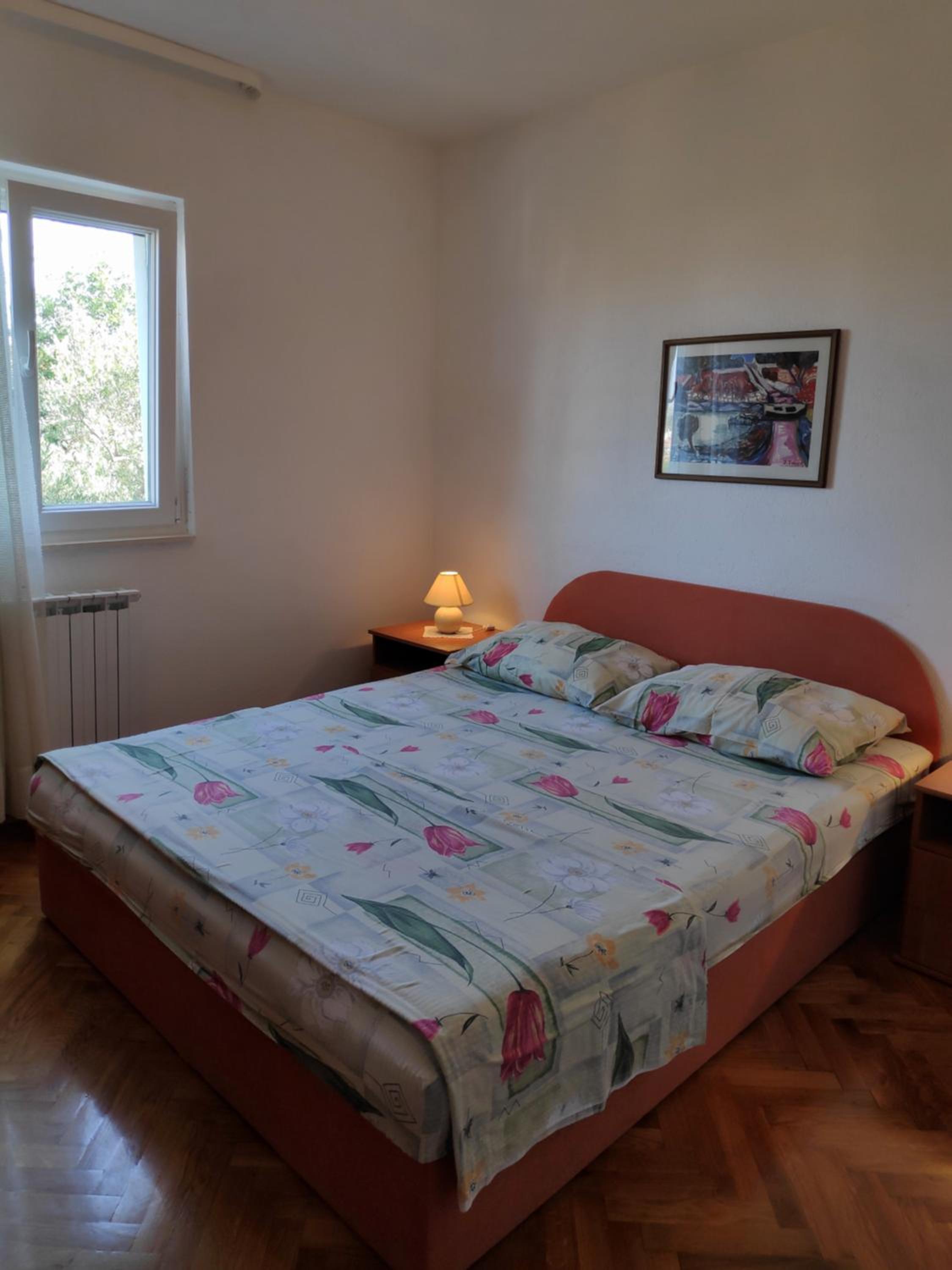 One-Bedroom Apartment with Balcony
