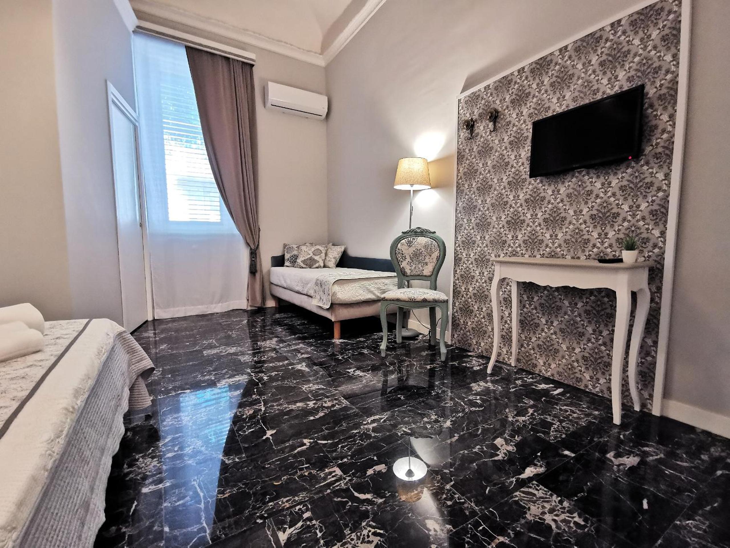 Triple Room - Photo 5