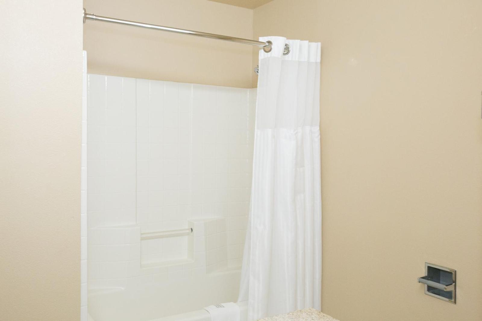 Standard King Room - Pet Friendly - Photo 3