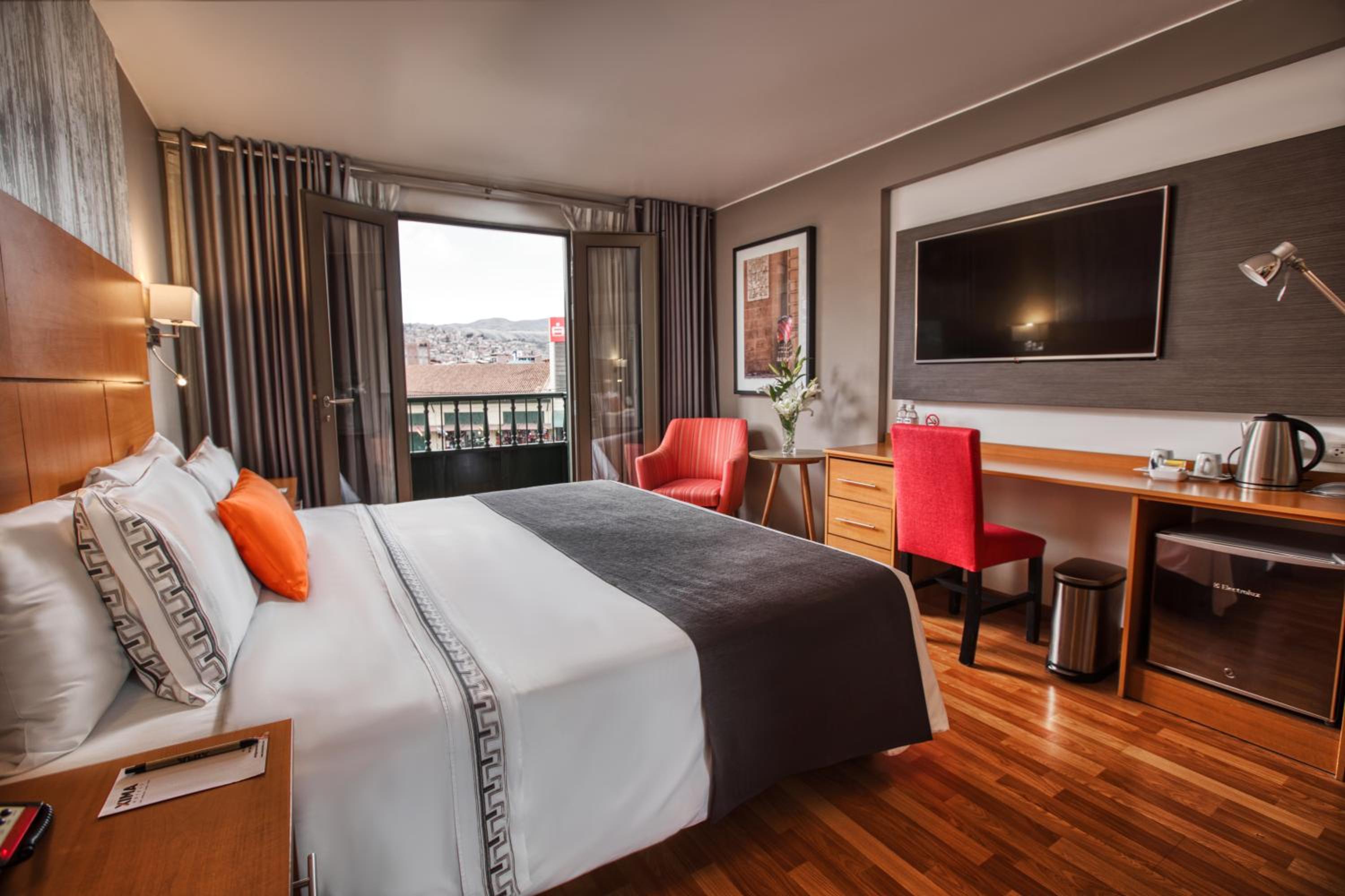  Superior King Room with One King Size Bed - Photo 3