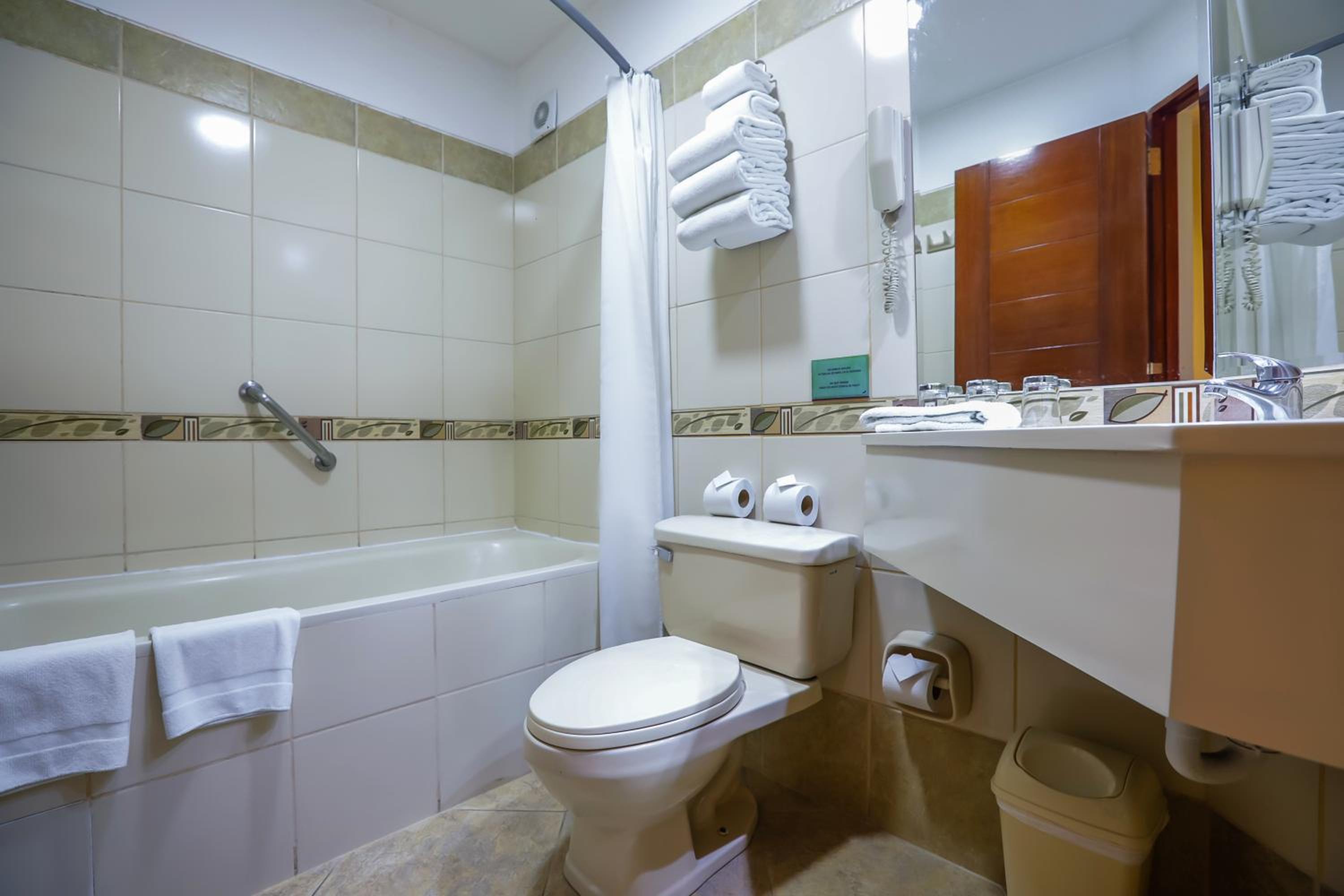  Superior King Room with One King Size Bed - Photo 8