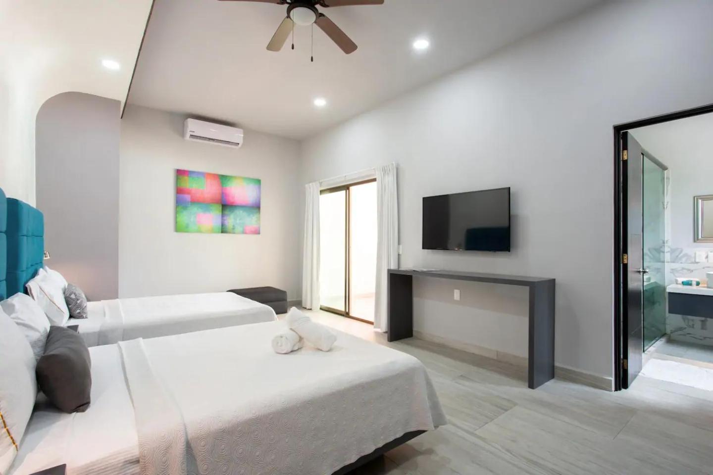Double Room with Balcony - Photo 2