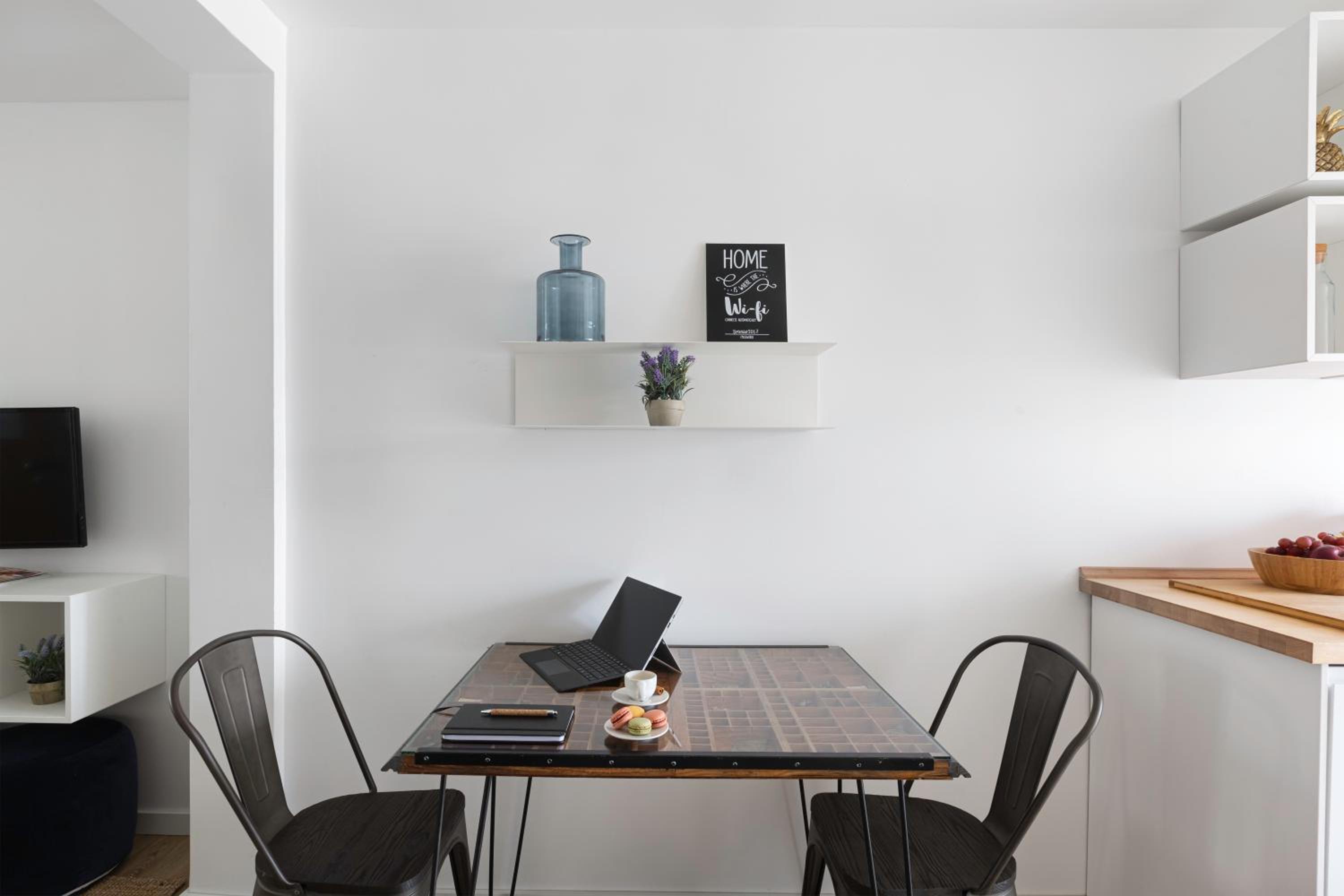 Studio with Kitchen and Sofa Bed photo 3