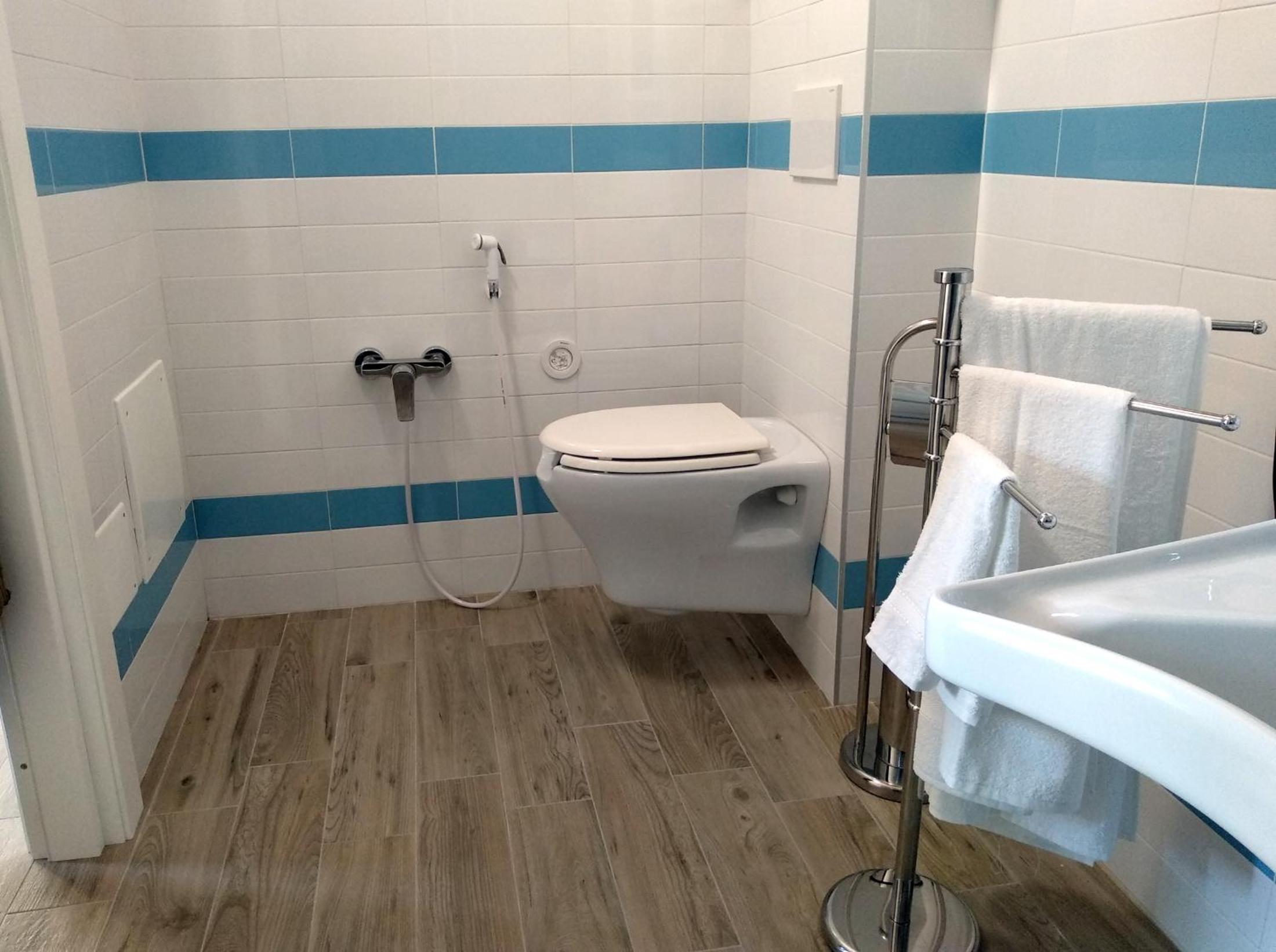 Double Room with Private Bathroom photo 2