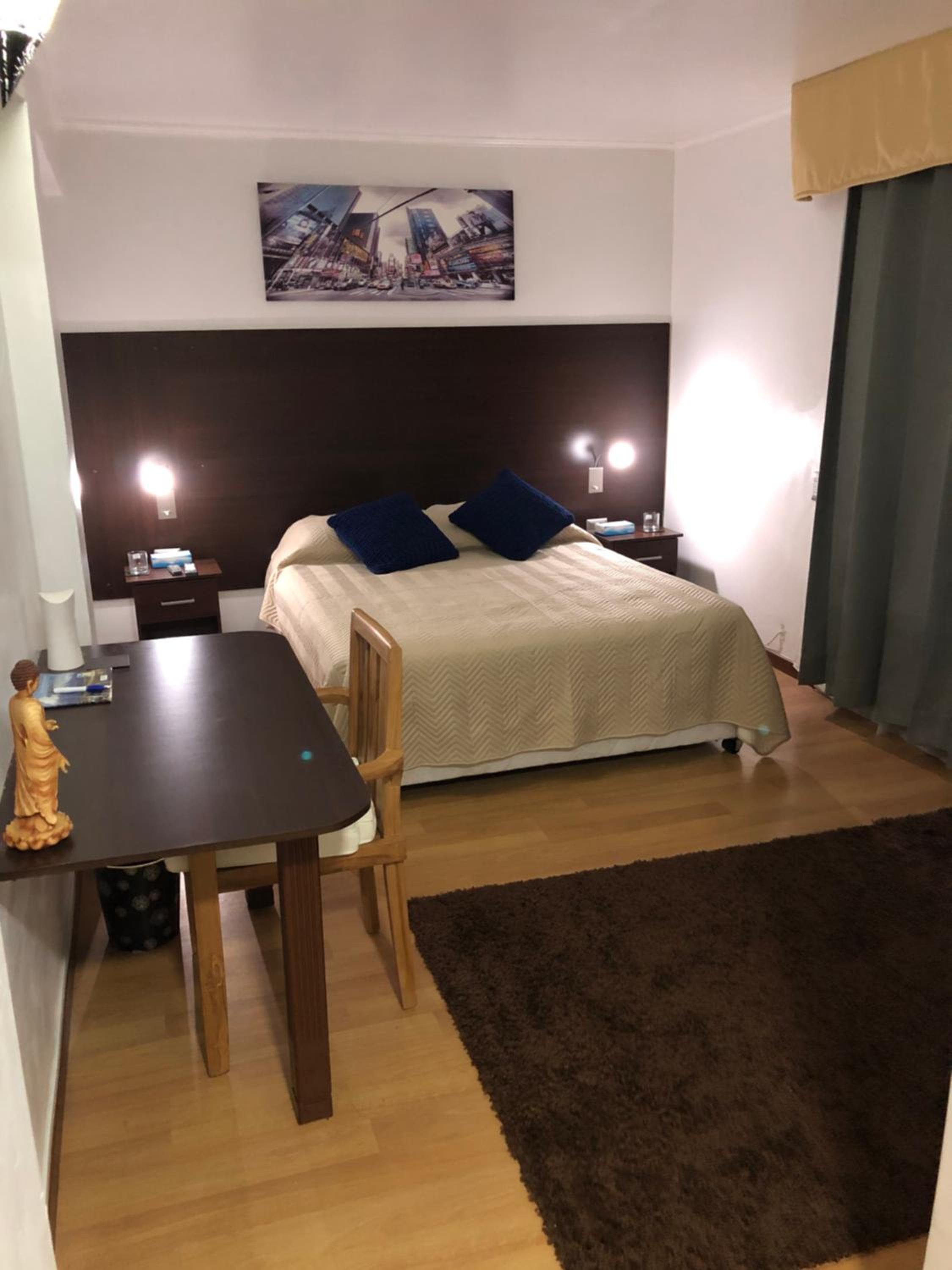 One-Bedroom Apartment photo 2