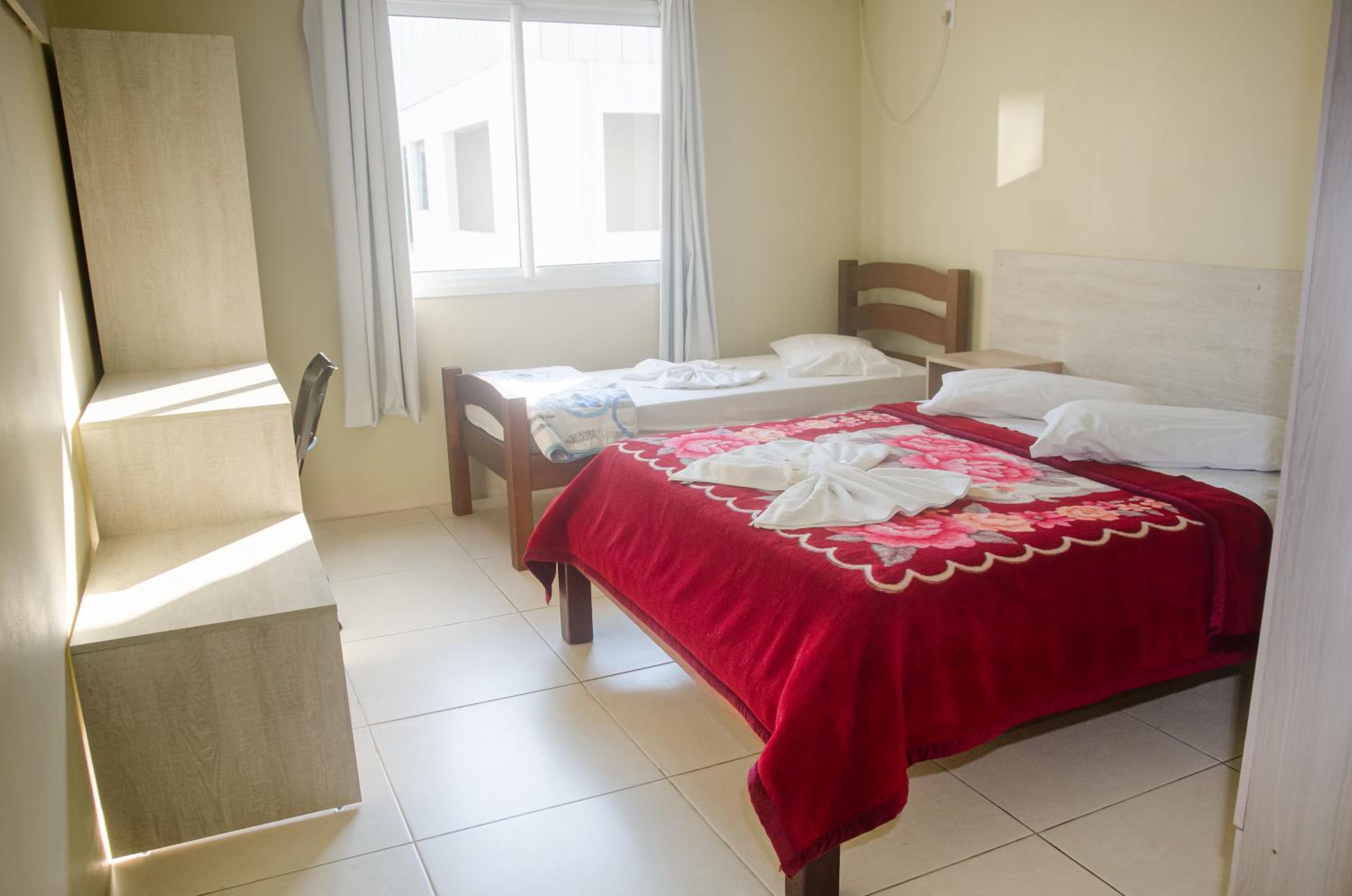 Deluxe Triple Room - Photo 1