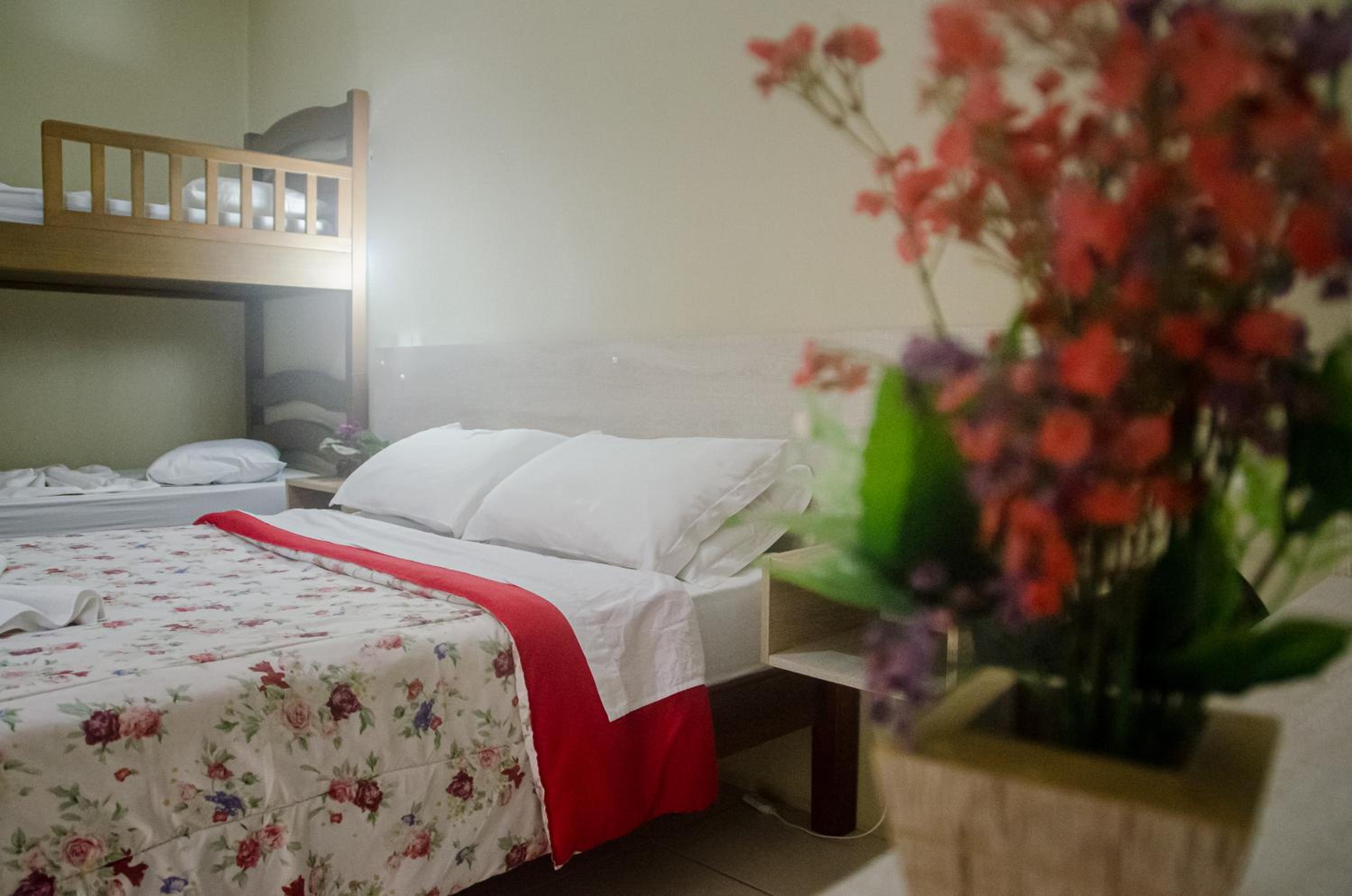 Deluxe Quadruple Room - Photo 1