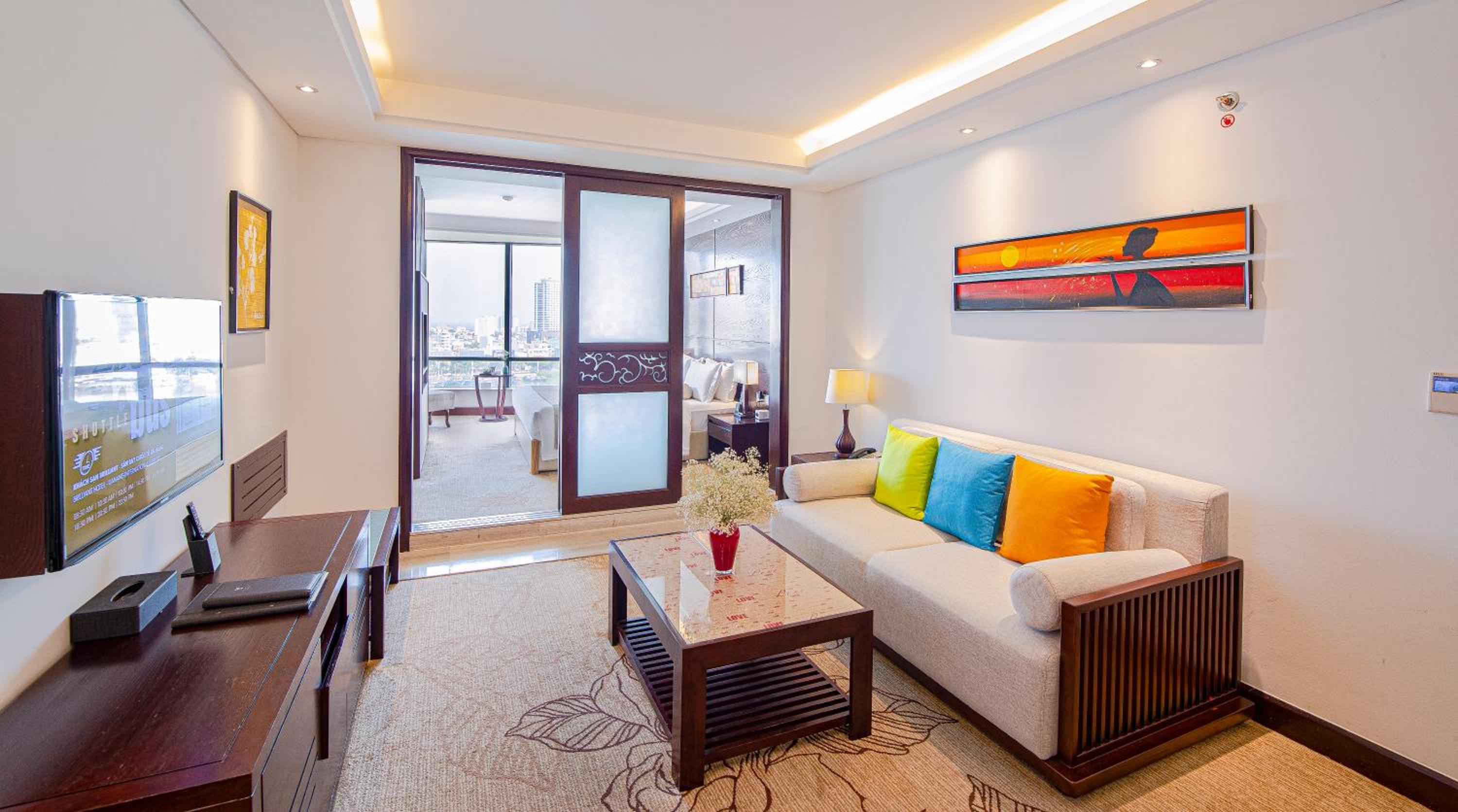 Grand Suite River View Double Room - One-way airport transfer & Afternoon Tea Included Once Per Stay - Photo 7