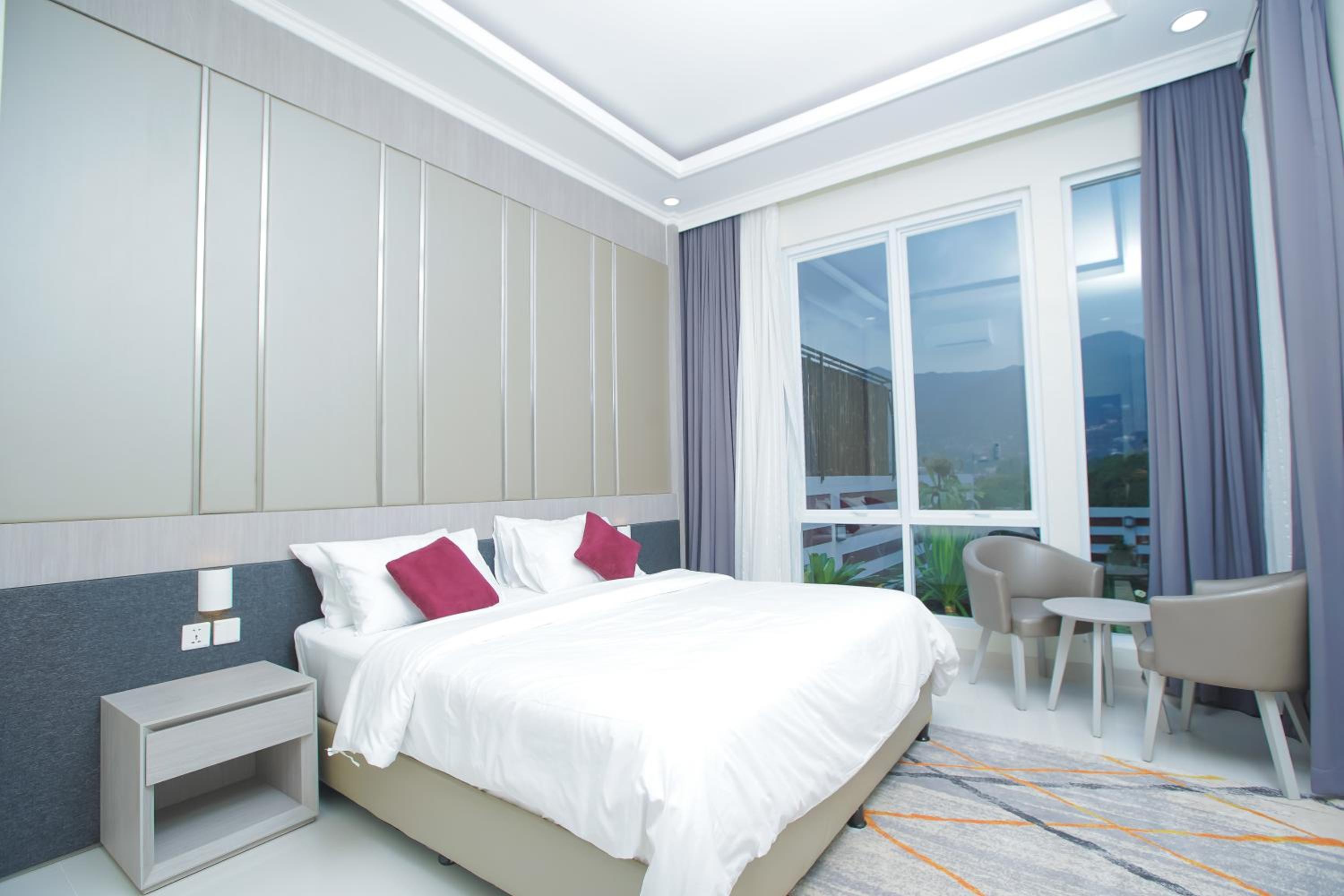 Two-Bedroom Villa - Photo 10