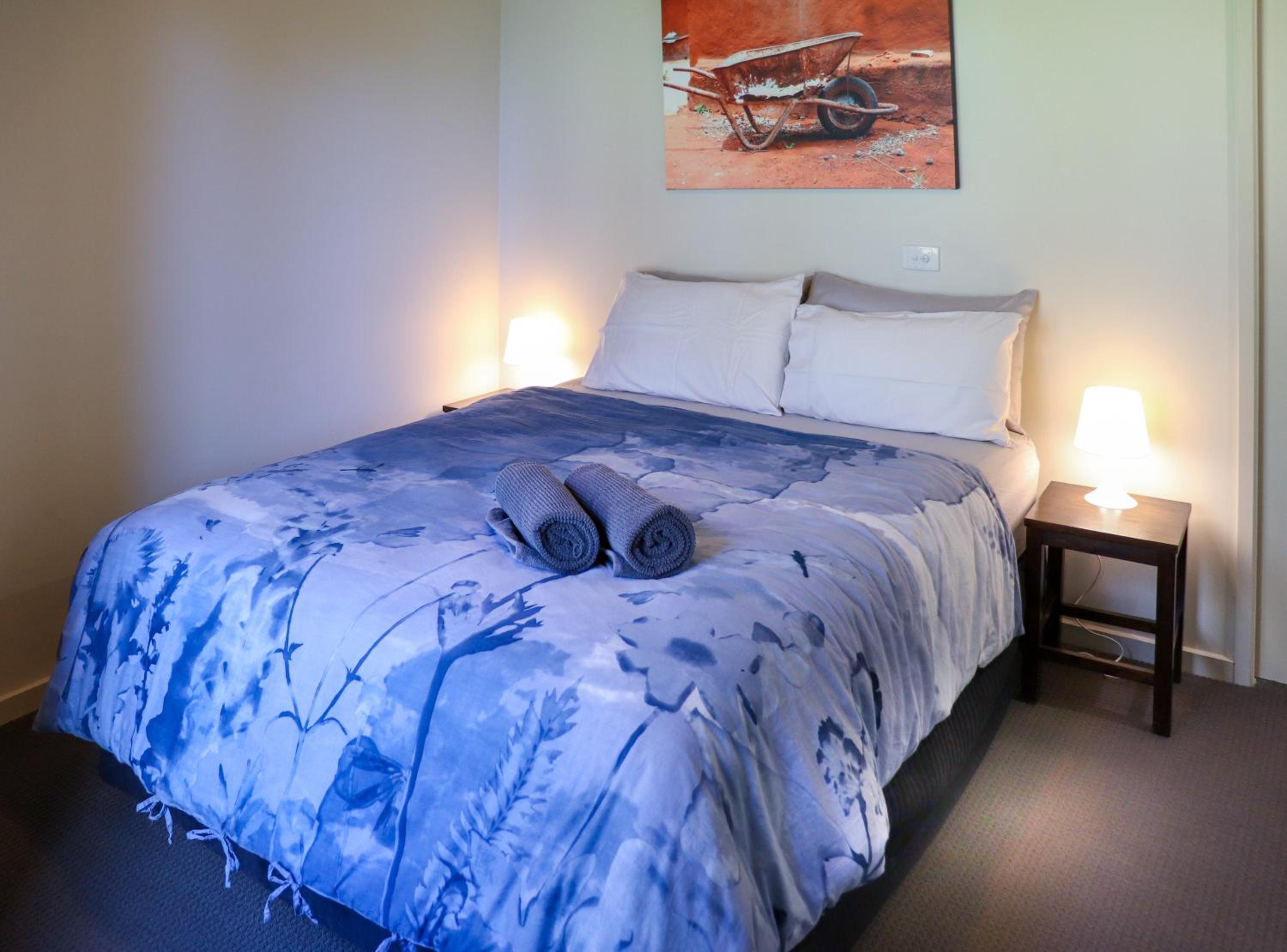 Queen Suite - Photo 8